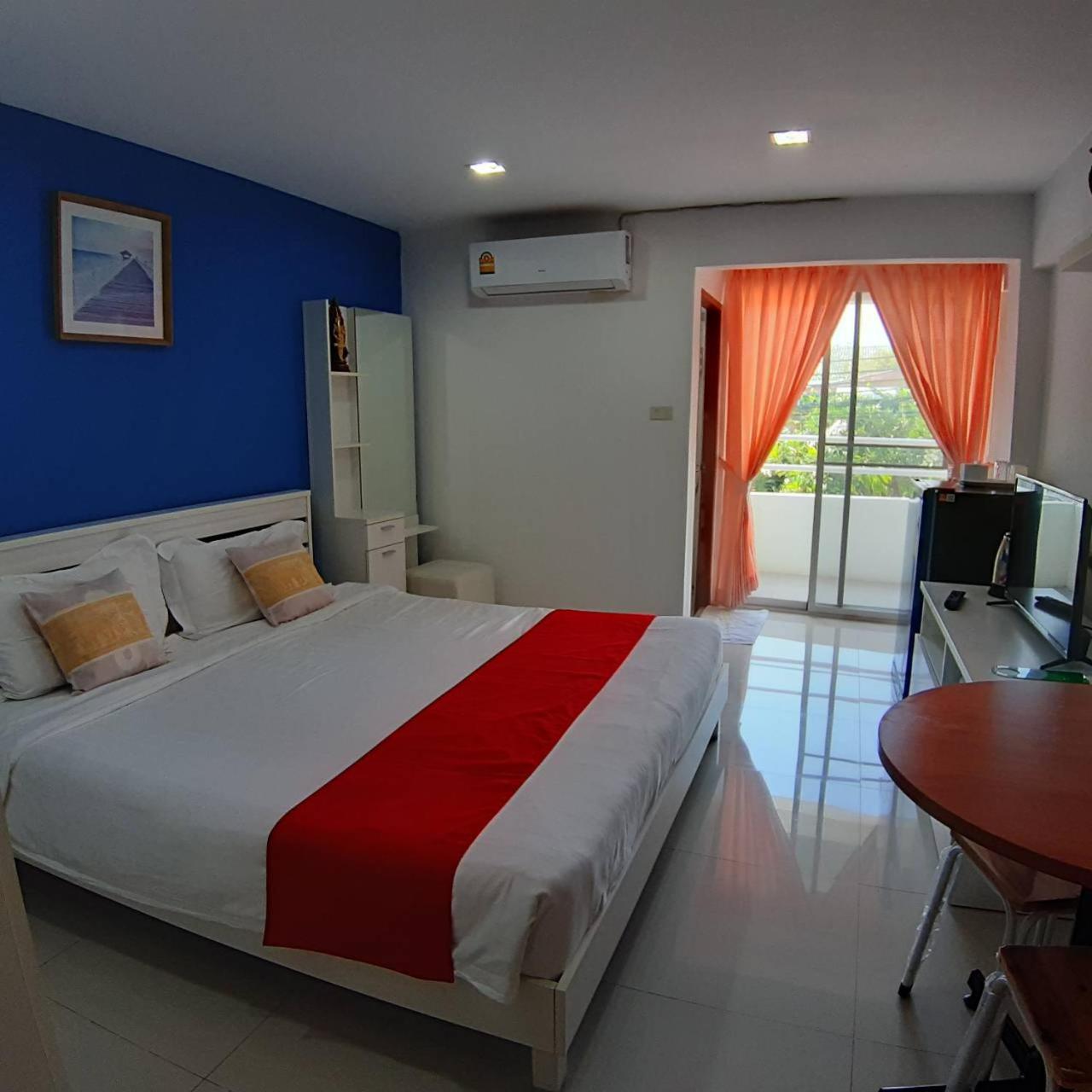 SLT Apartment Bangkok