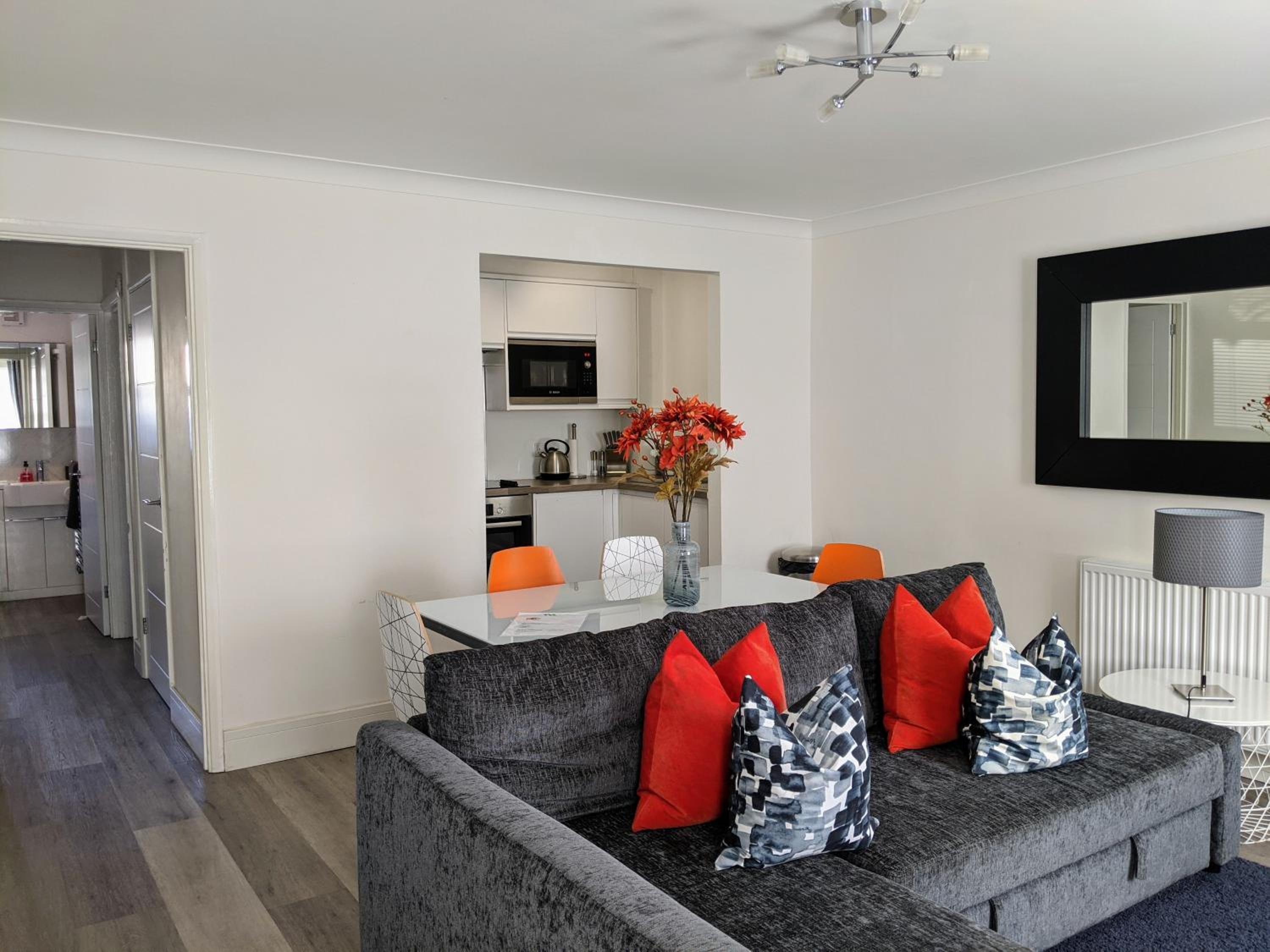 Saffron Court by Wycombe Apartments - Apt 06 view 4