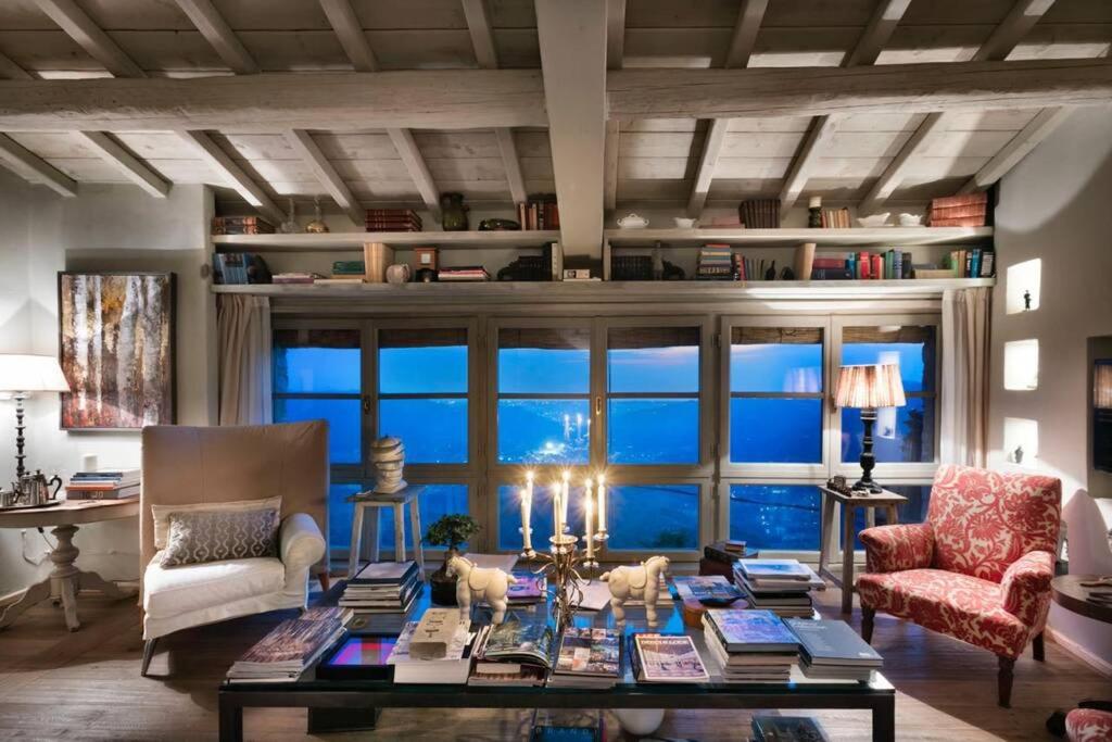 Montagne e Mare villa con piscina Casoli — lounge