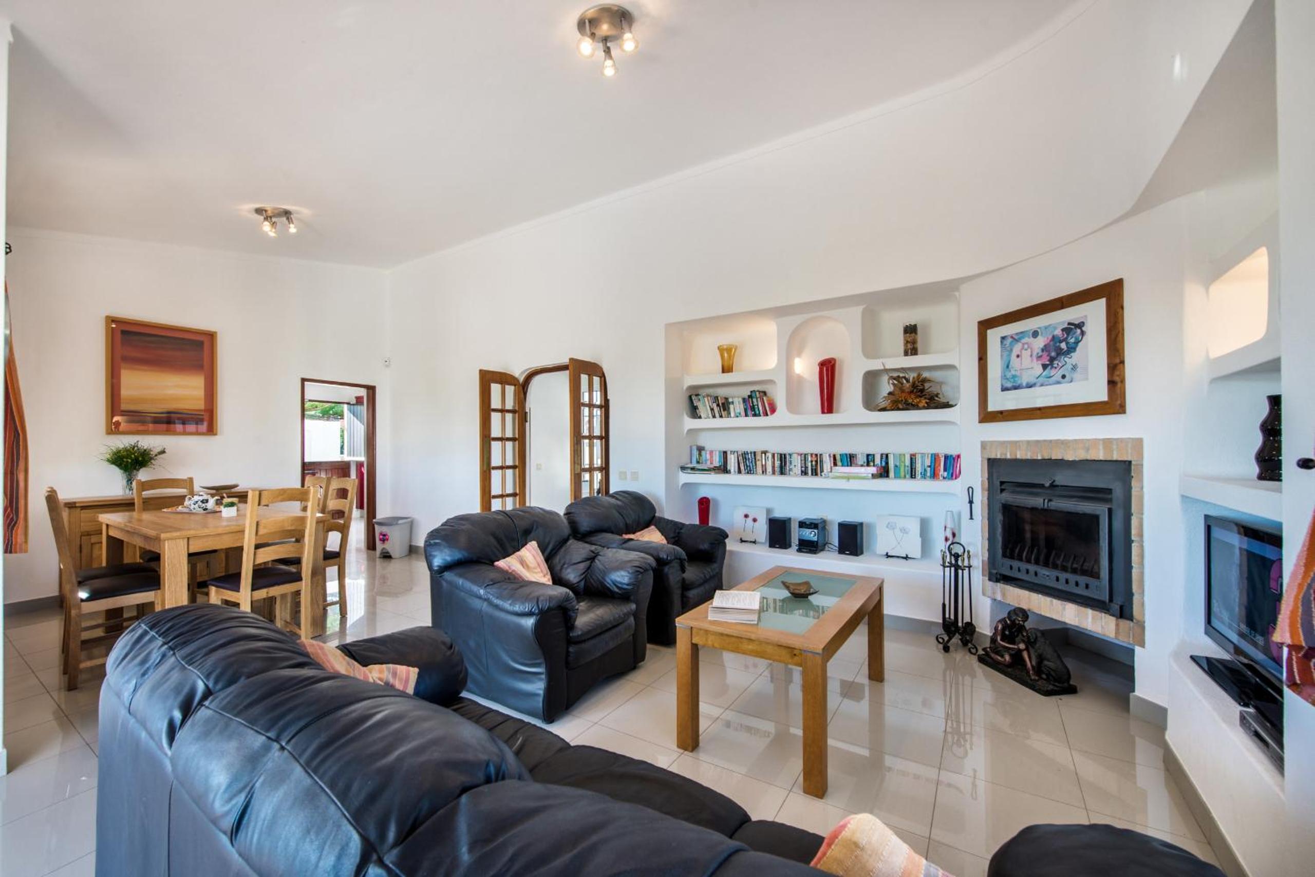 Buganvilia by Algarve Villa Holidays