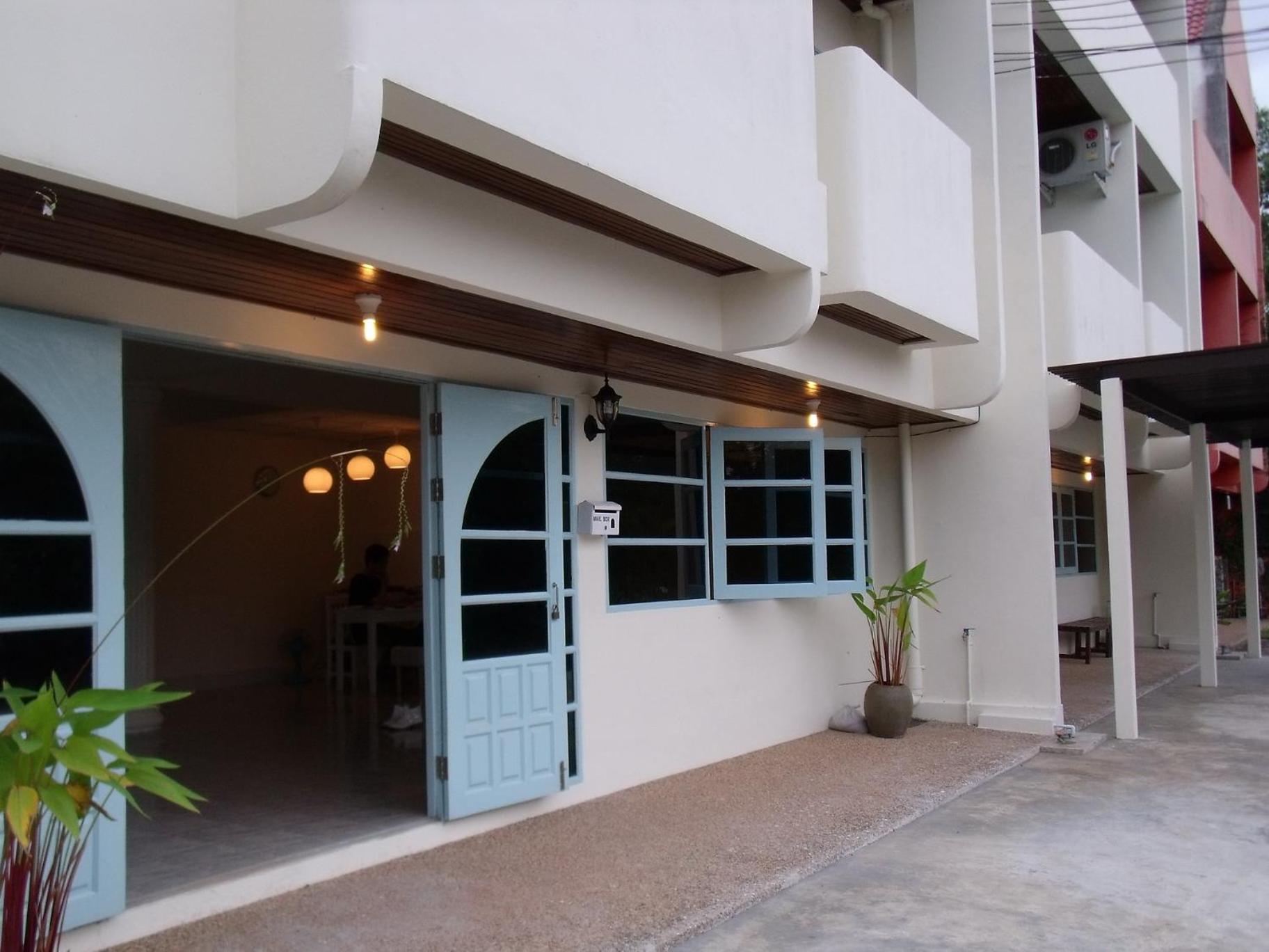 Albatross Guesthouse @ Thungwualaen Beach