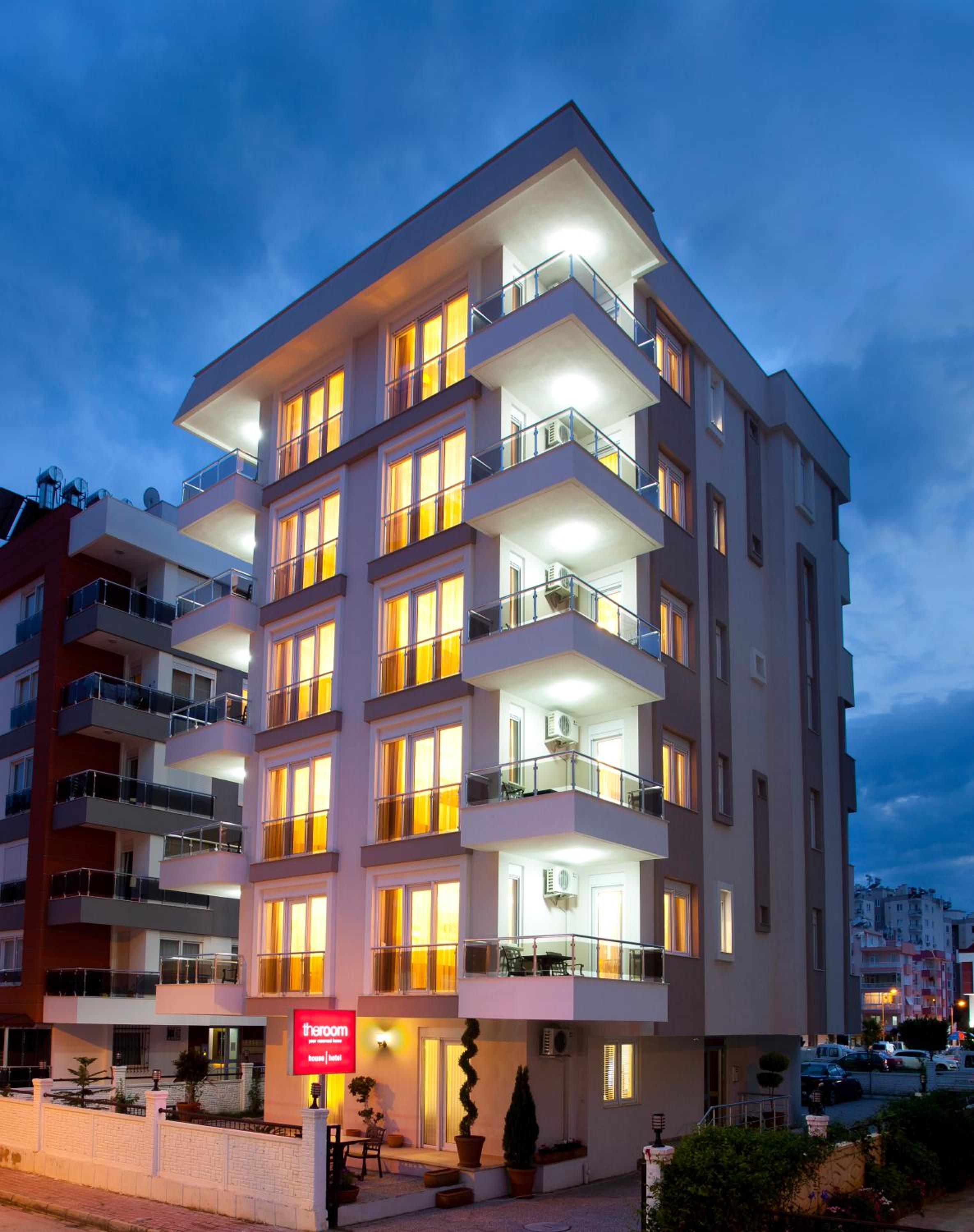 The Room Hotel & Apartments - Image 39
