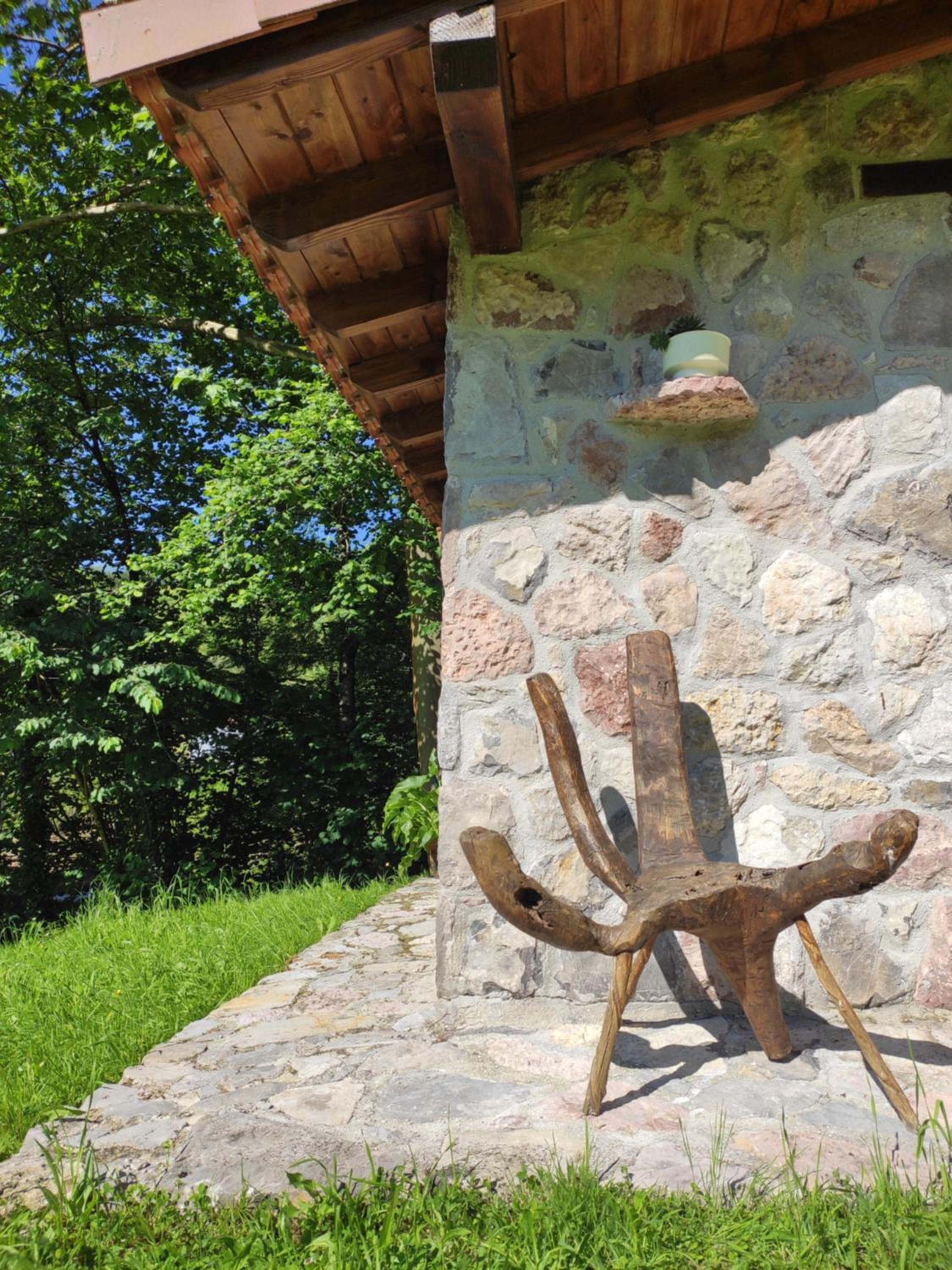 Apartamentos Rurales La Caviana