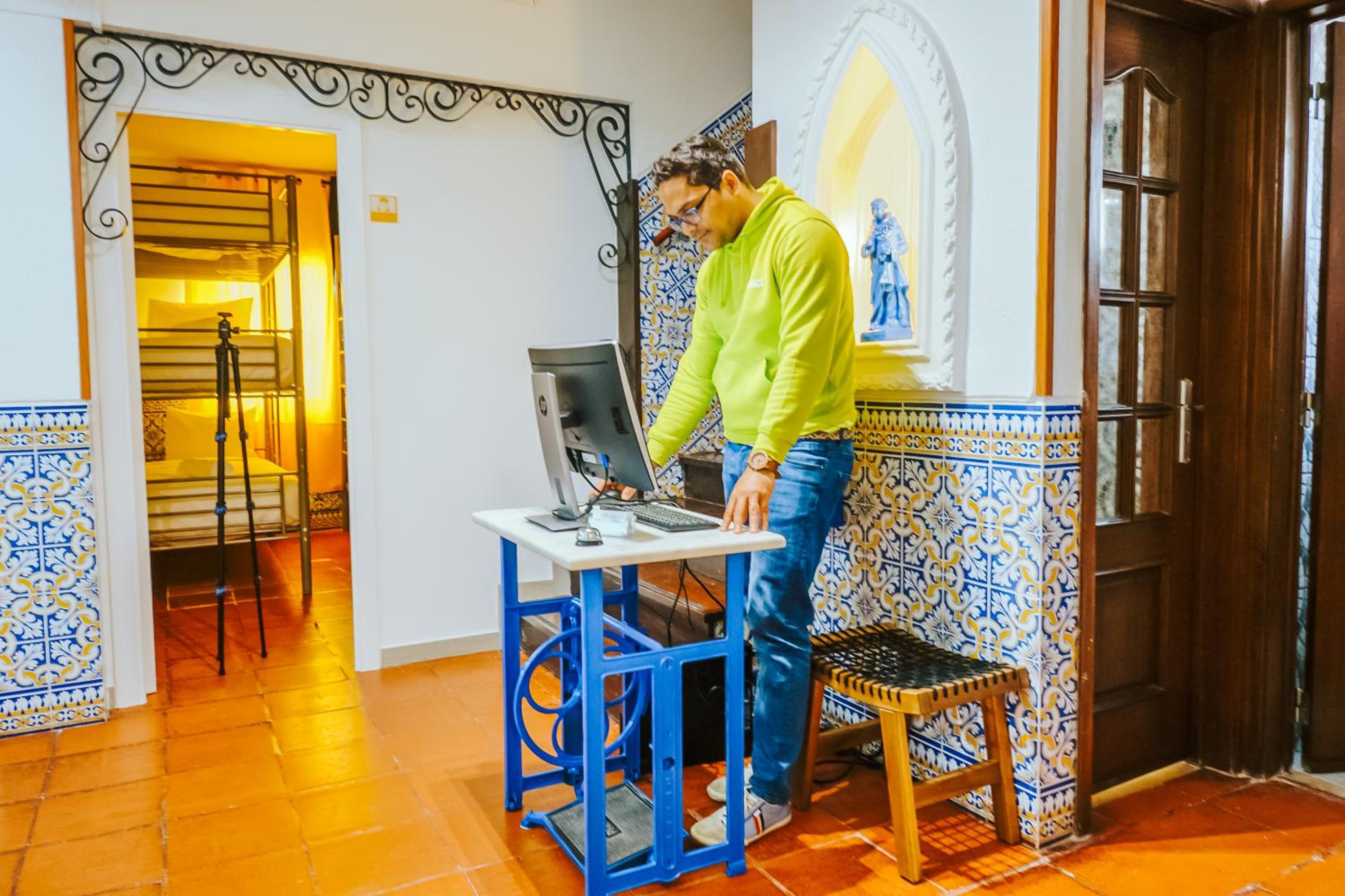 Help Yourself Hostels - Restelo view 4