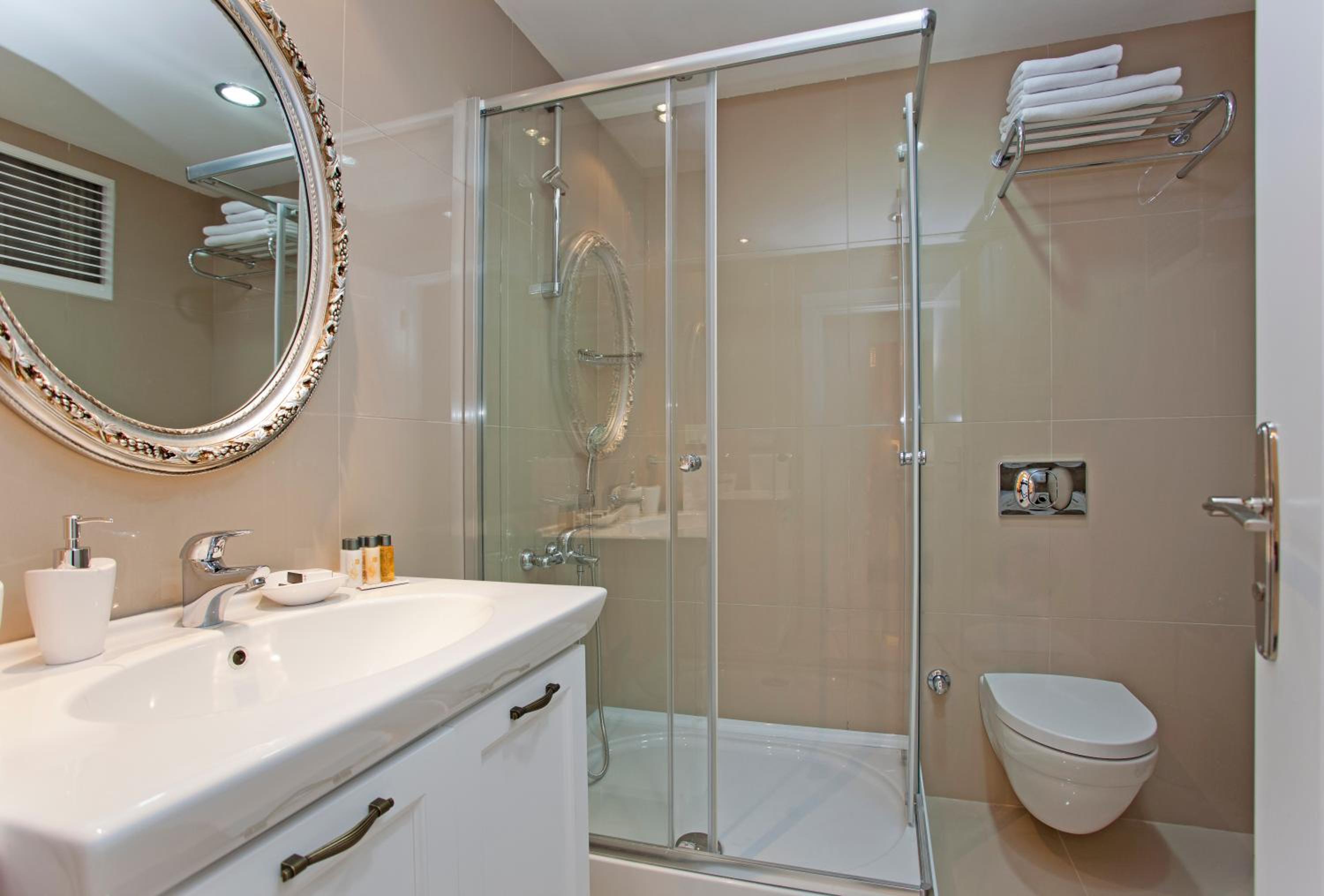 The Room Hotel & Apartments - Image 46