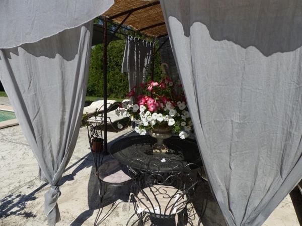 Les Anges view 3