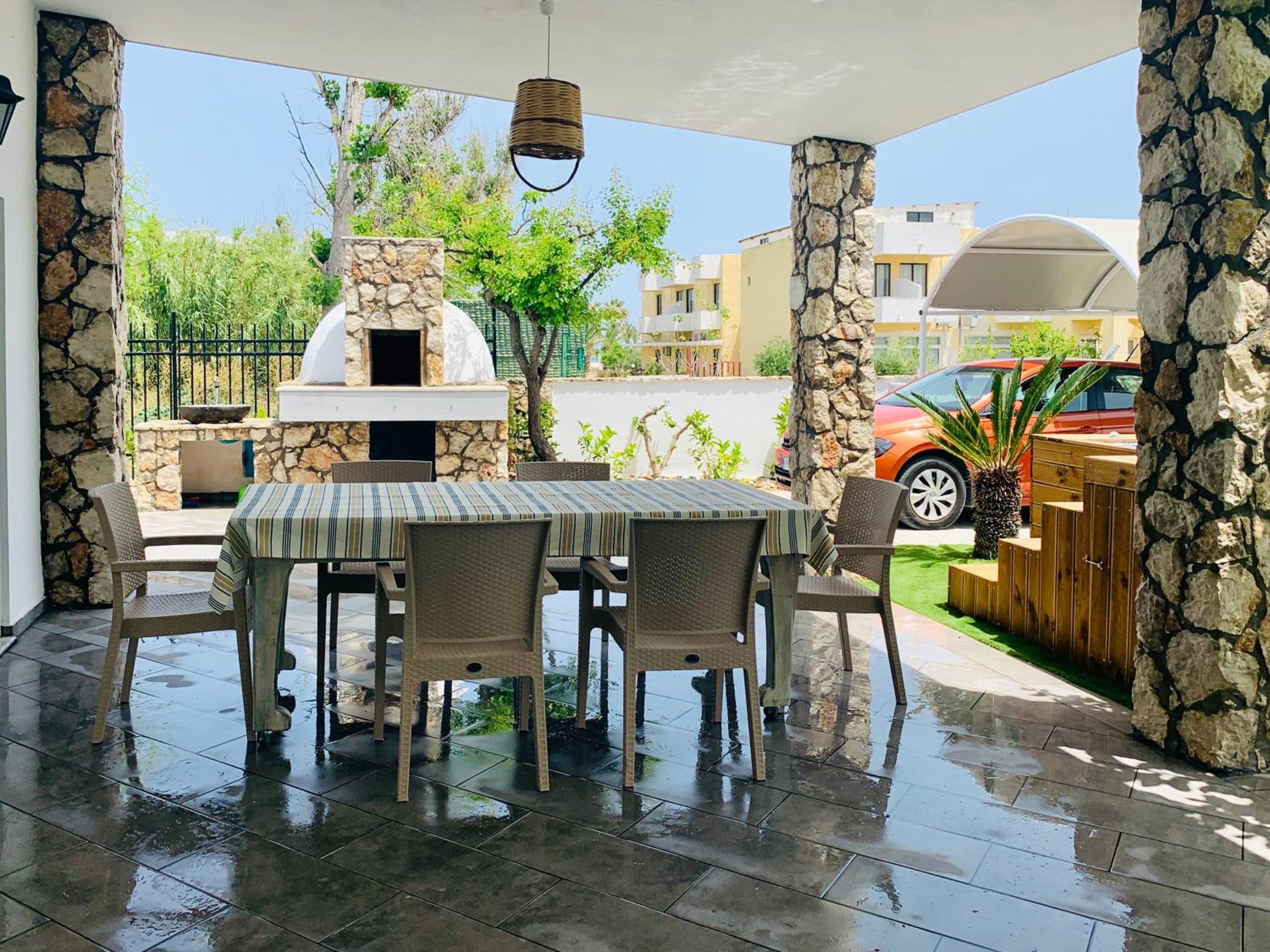 EROS LUX VILLE view 5