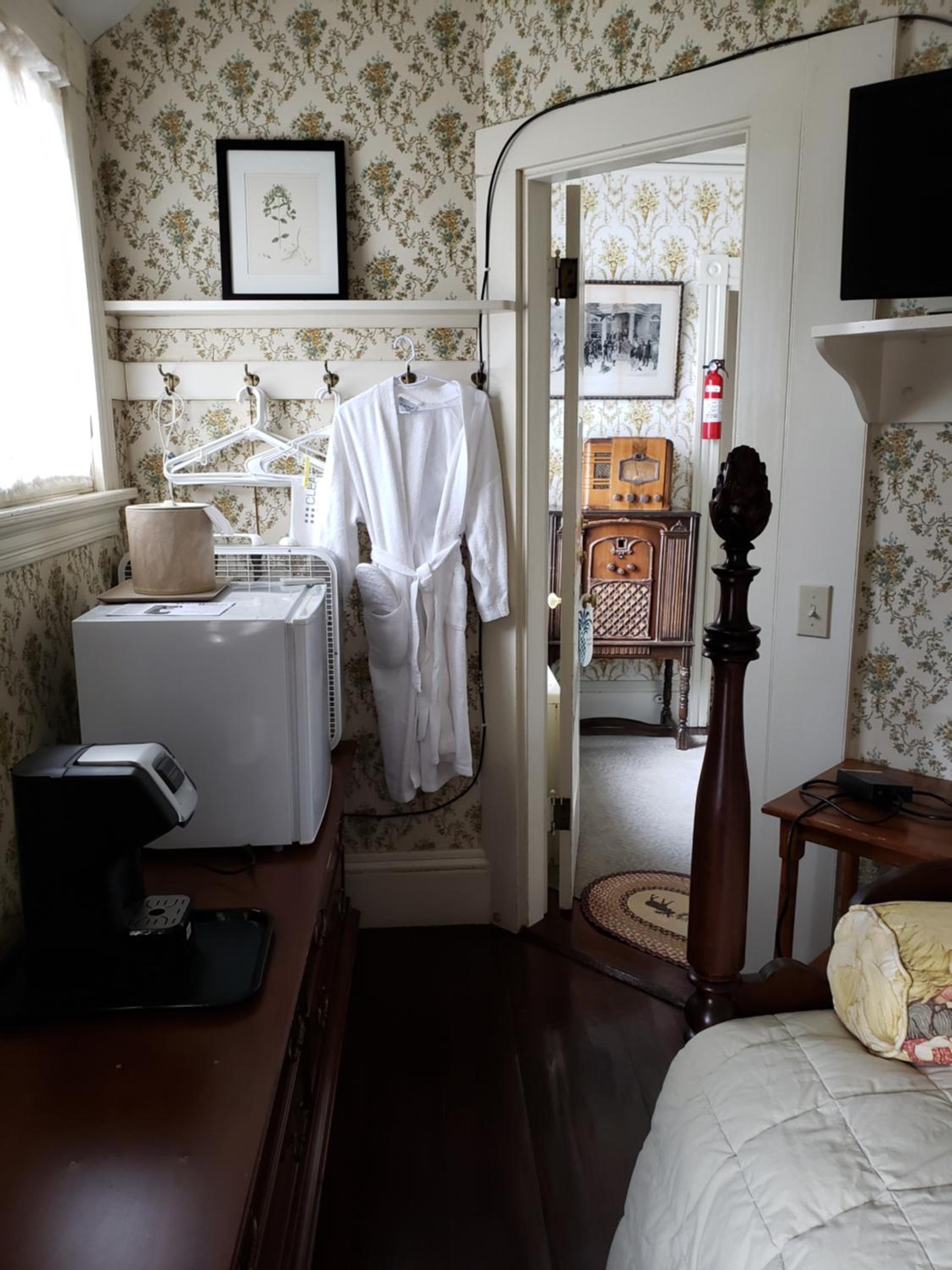 Moseley Cottage Inn and The Town Motel
