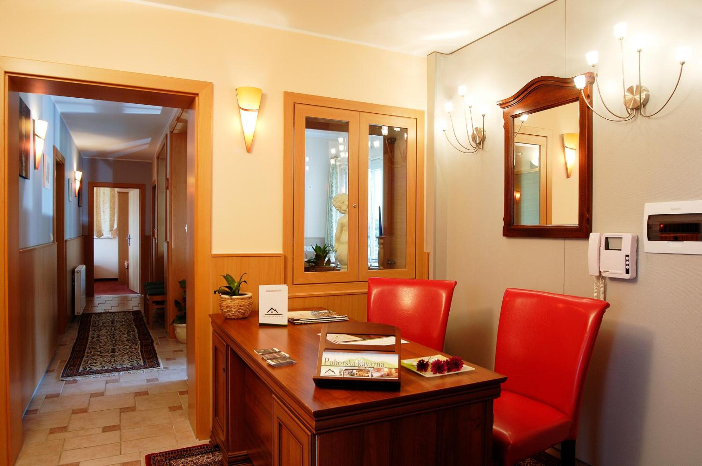 Guest House Pri Gondoli view 2