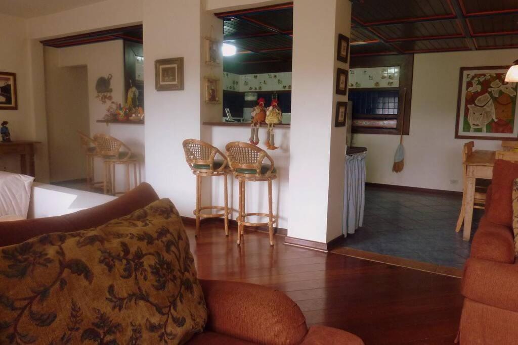 casinha linda campos do jordão