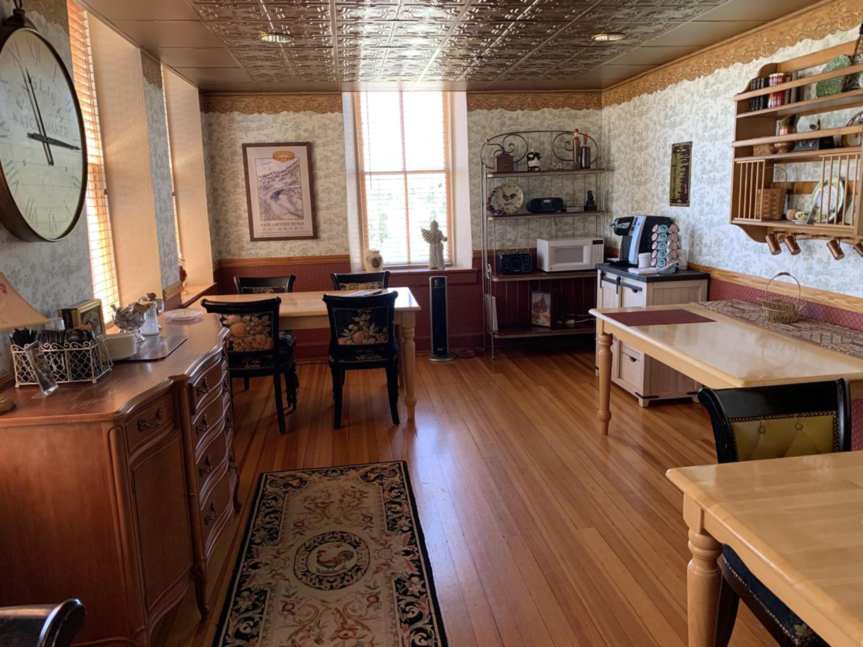 Canon City Vacations - Hotel St Nicholas - Property Image 1