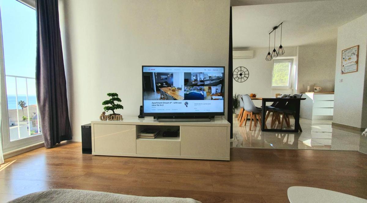 Apartment Dream view 3