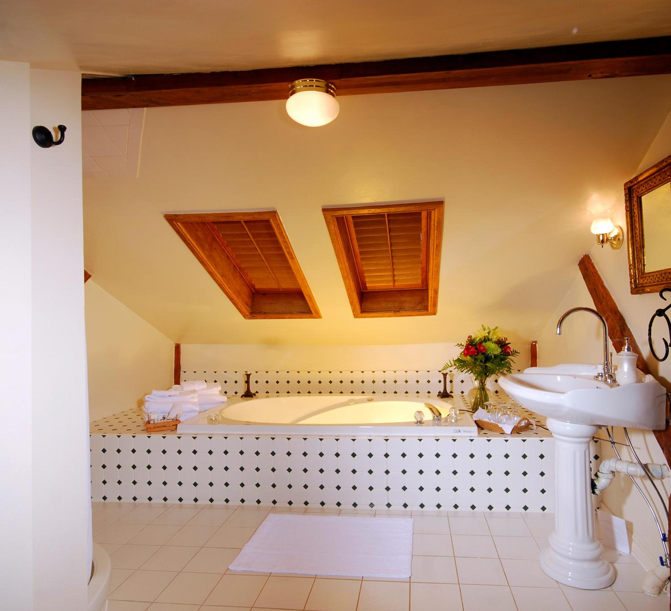 Brockamour Manor Bed and Breakfast