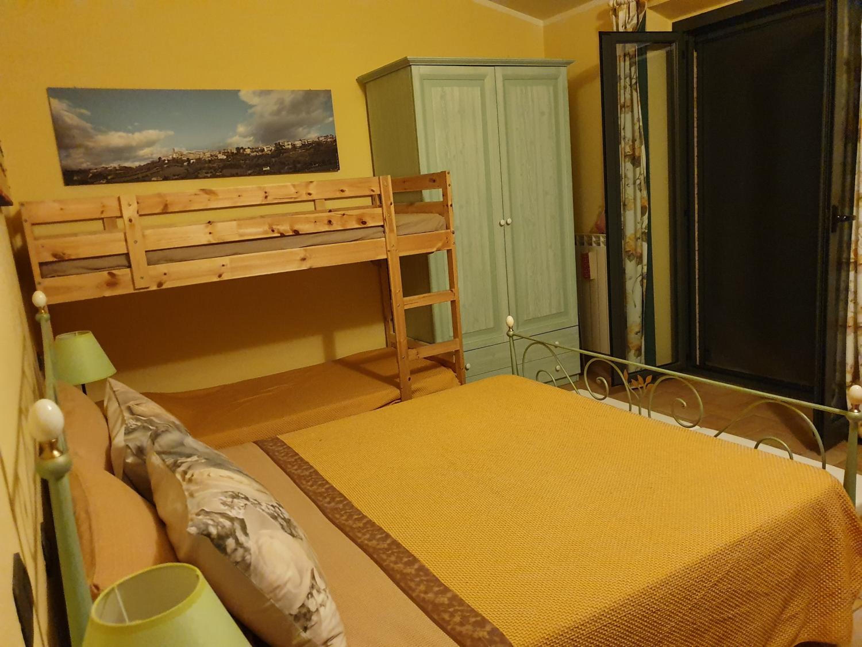 Casa Vacanze Land&Sea view 2
