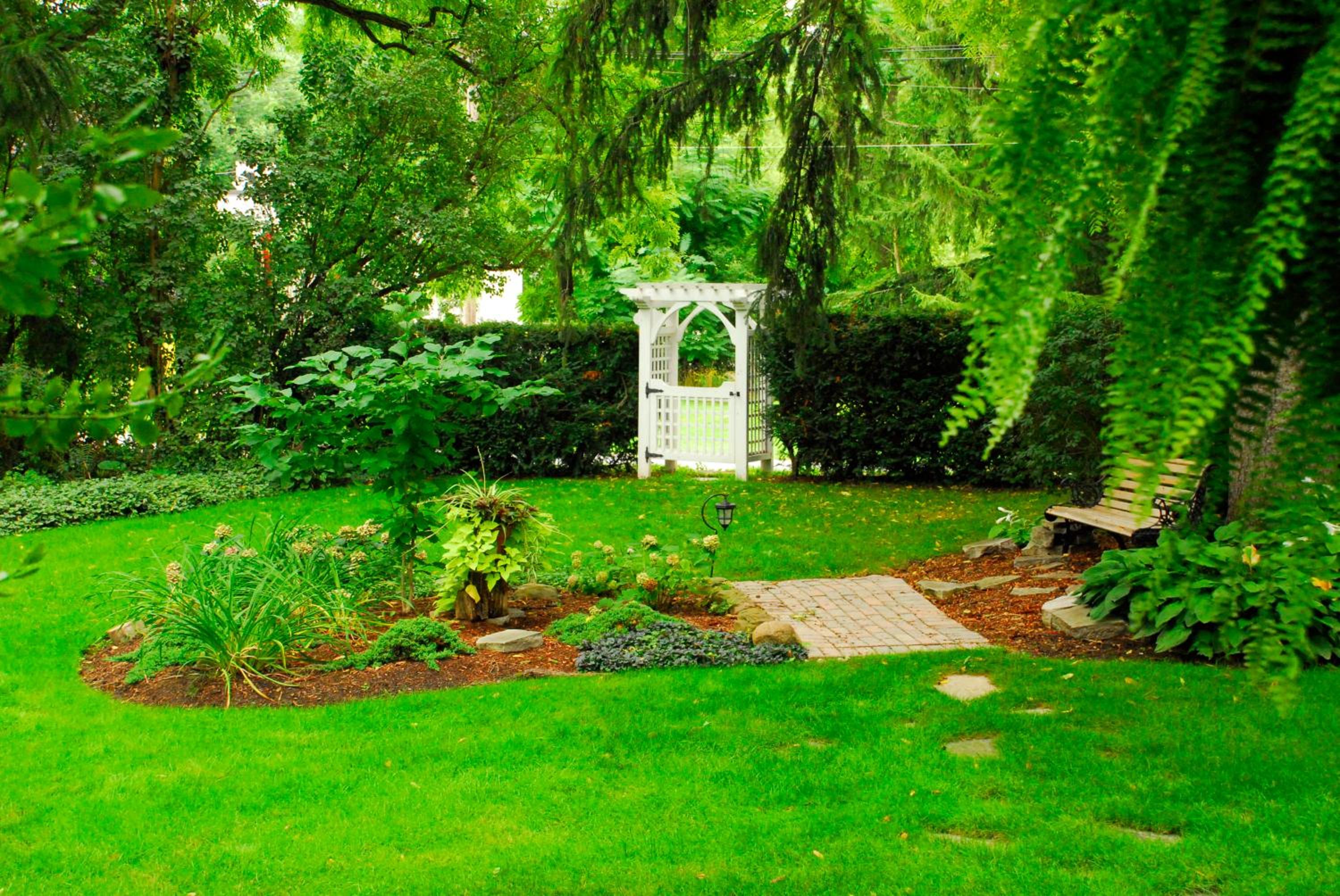Brockamour Manor Bed and Breakfast