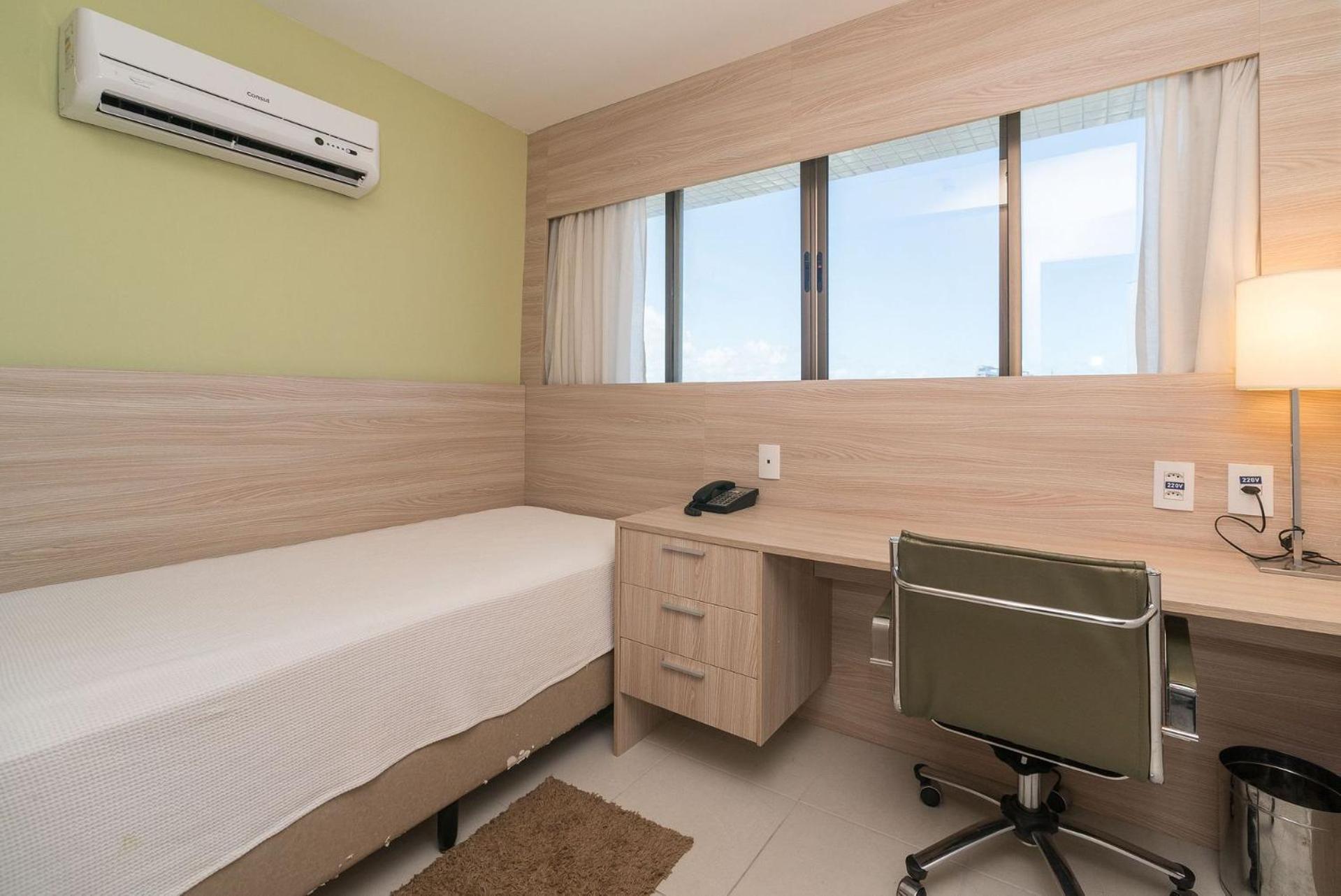 Excelente Flat em Boa Viagem 2 quartos Beach Class Ideal para Família ou Viagens de Negócio NOB2104
