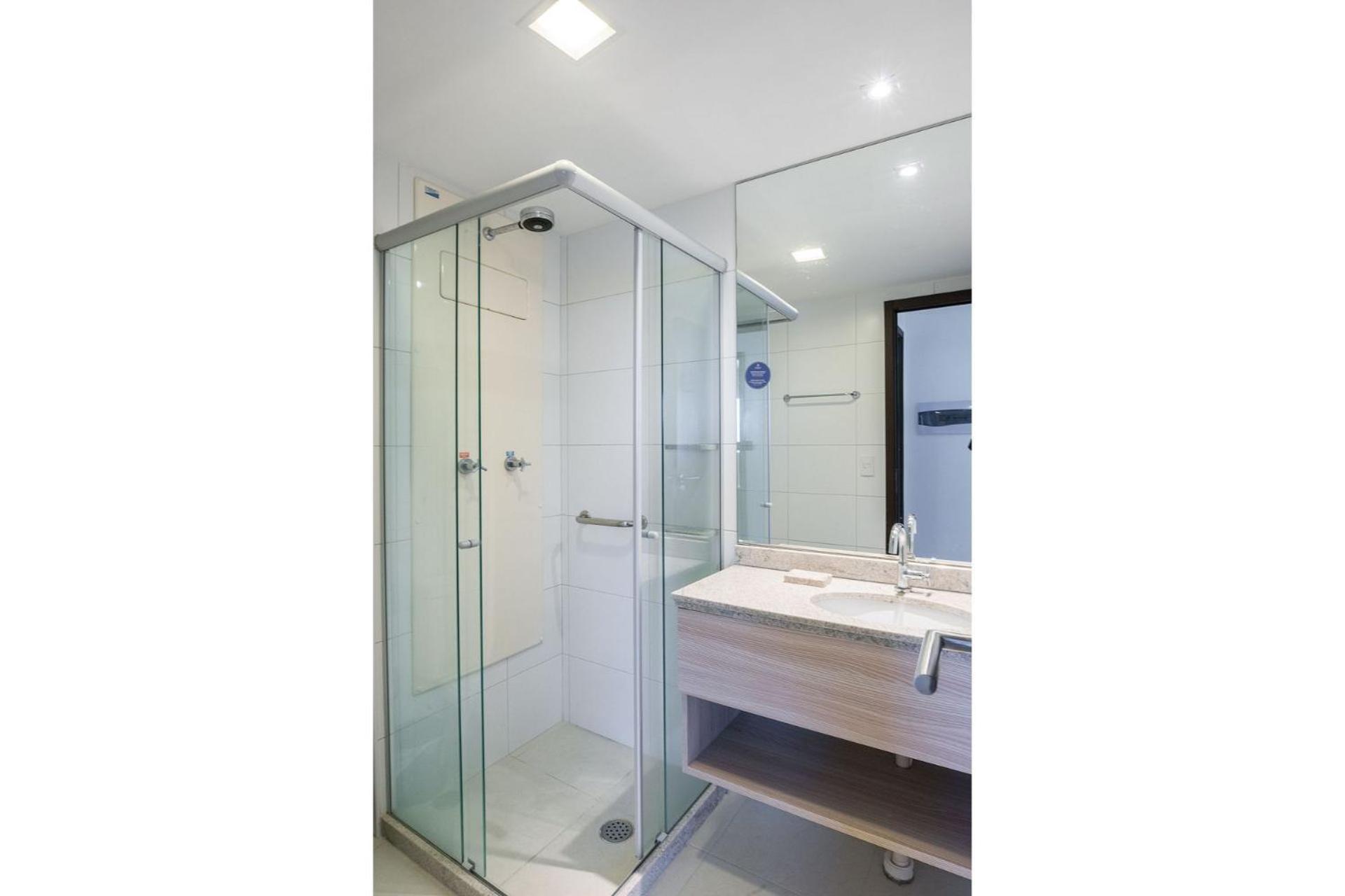 Excelente Flat em Boa Viagem 2 quartos Beach Class Ideal para Família ou Viagens de Negócio NOB2104