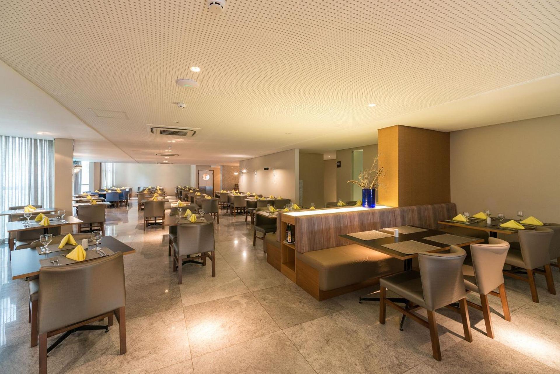 Excelente Flat em Boa Viagem 2 quartos Beach Class Ideal para Família ou Viagens de Negócio NOB2104