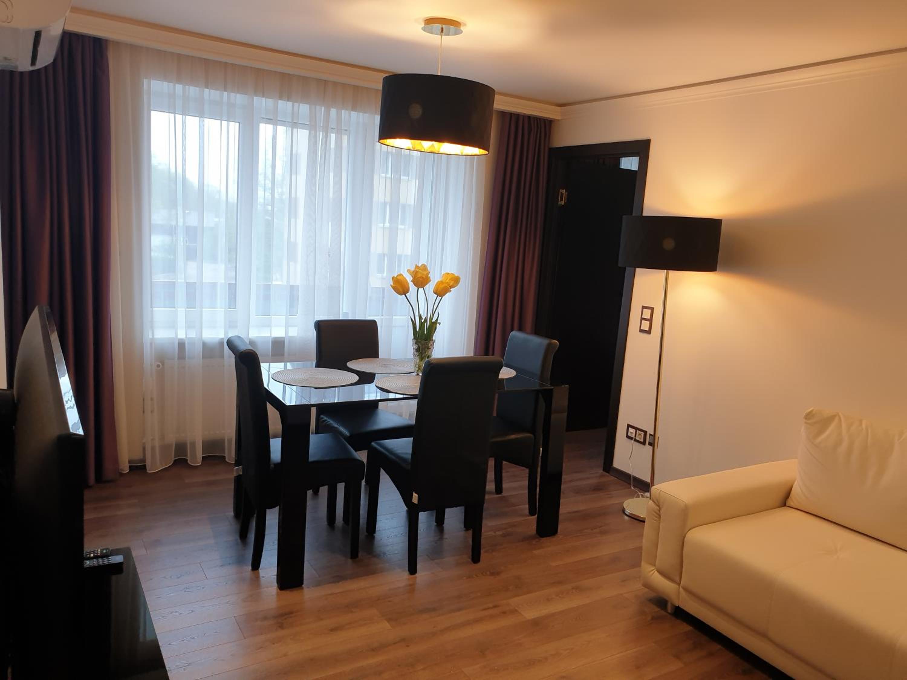 MARBEO 5 Star Luxury Suites - Siena view 2