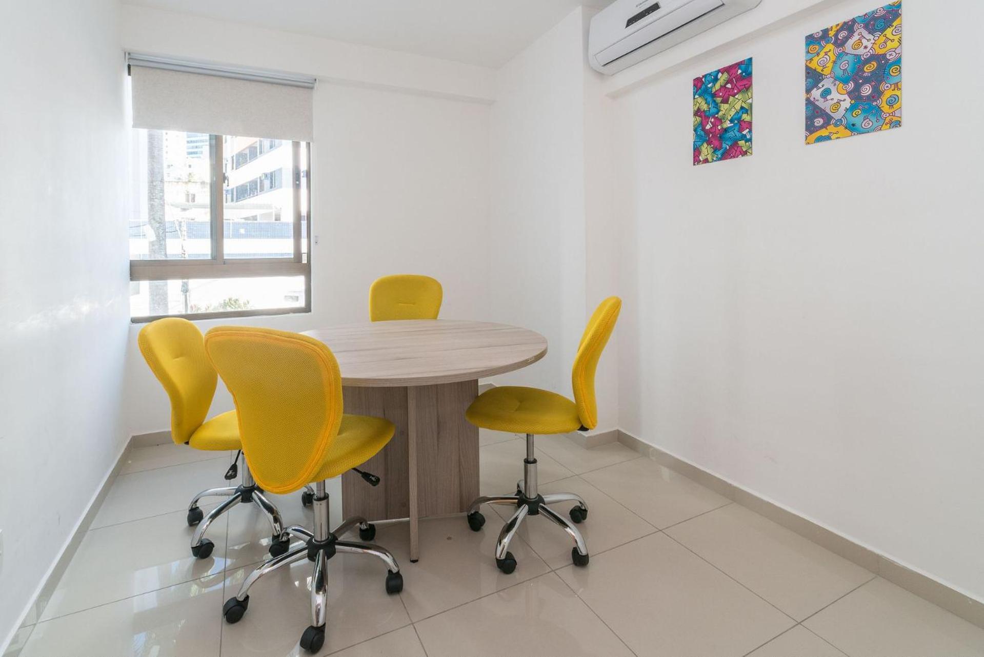 Excellent flat Setúbal Boa Viagem up to 3 people surrounded by restaurants and supermarkets PM802 view 2