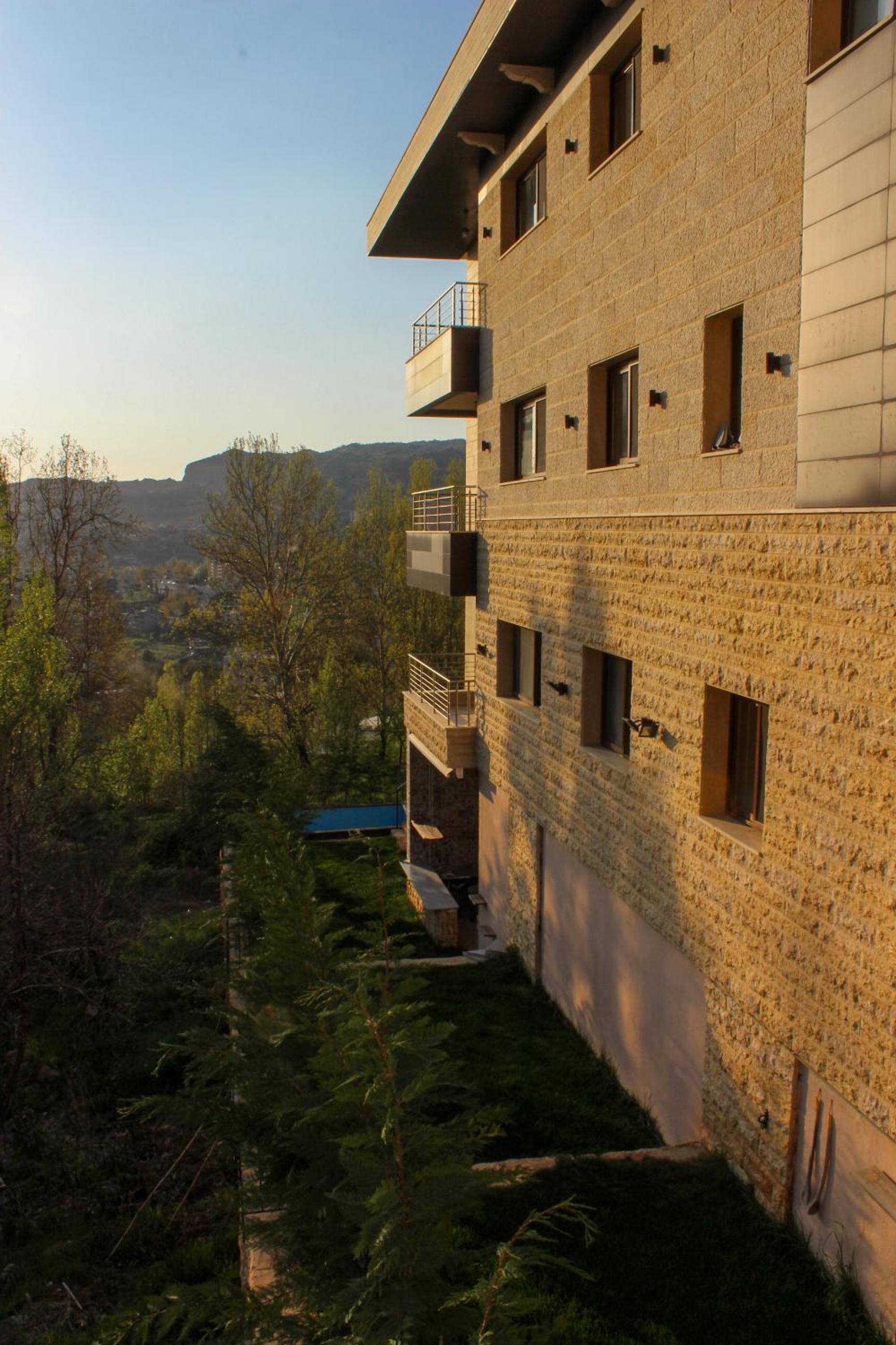 Austria Luxury Apartments, Faraya Hotel