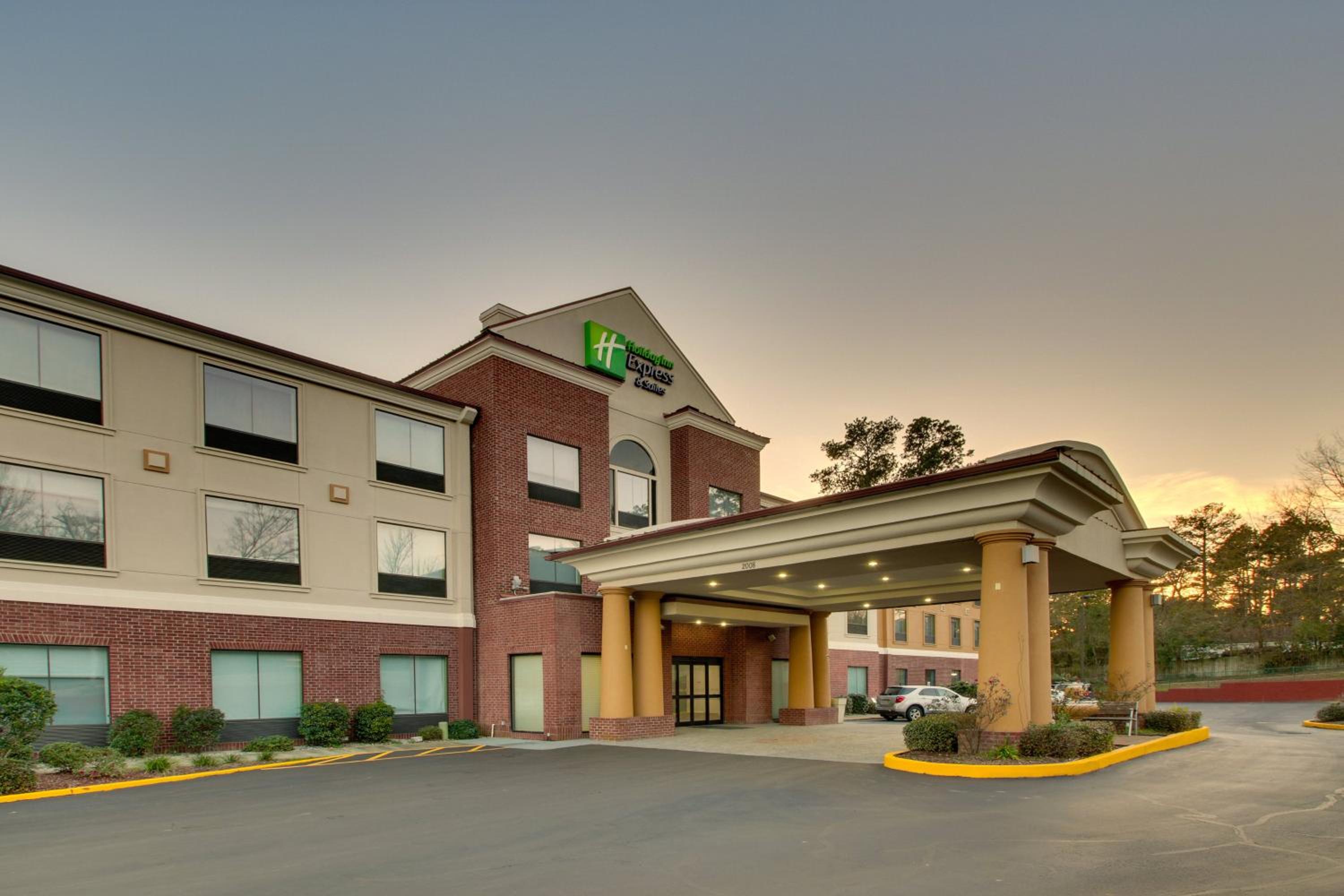 Laurel Vacations - Holiday Inn Express  Suites Laurel, an IHG Hotel - Property Image 34