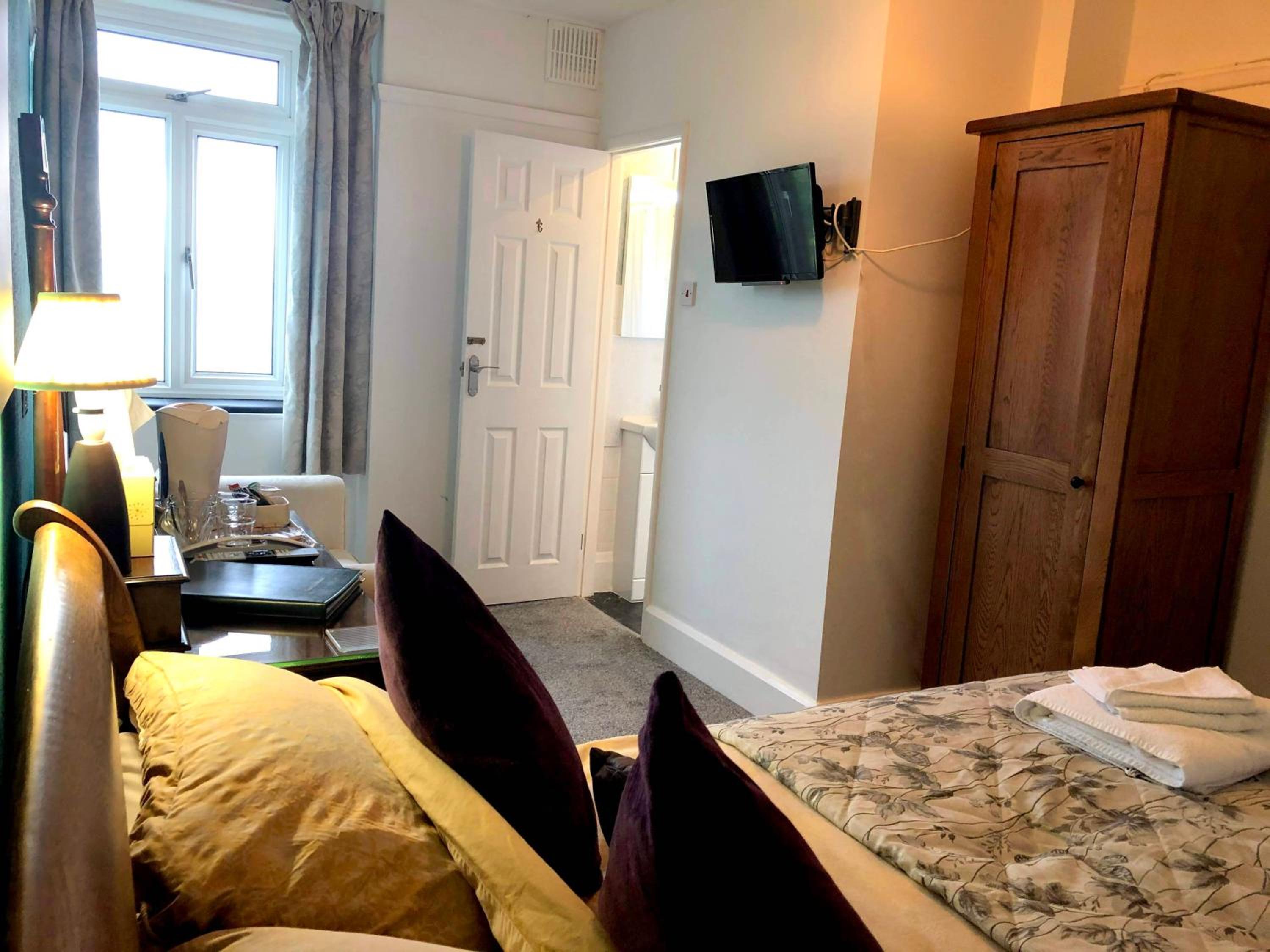 Lynton Vacations - The North Cliff Hotel - Property Image 72