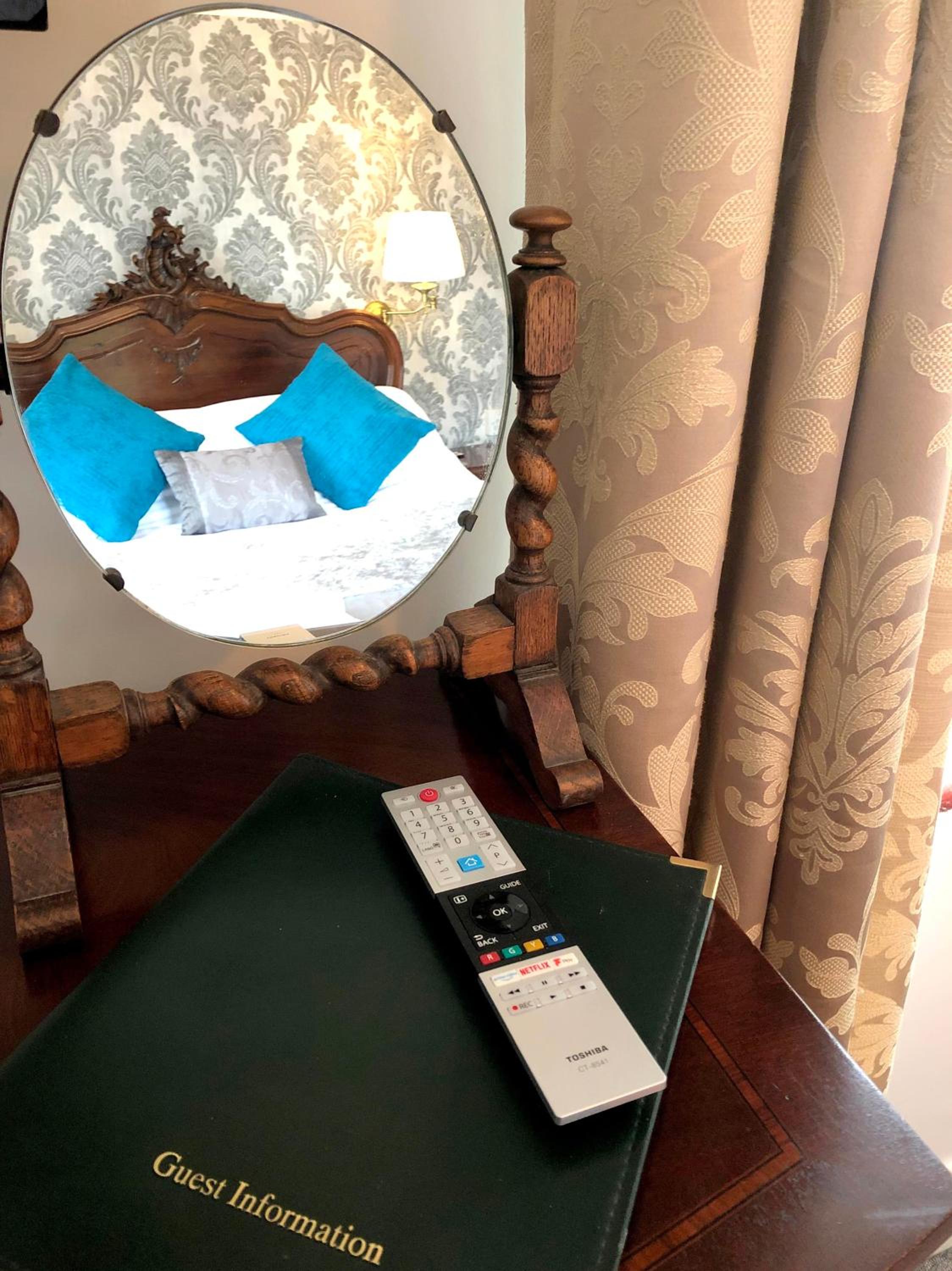 Lynton Vacations - The North Cliff Hotel - Property Image 81