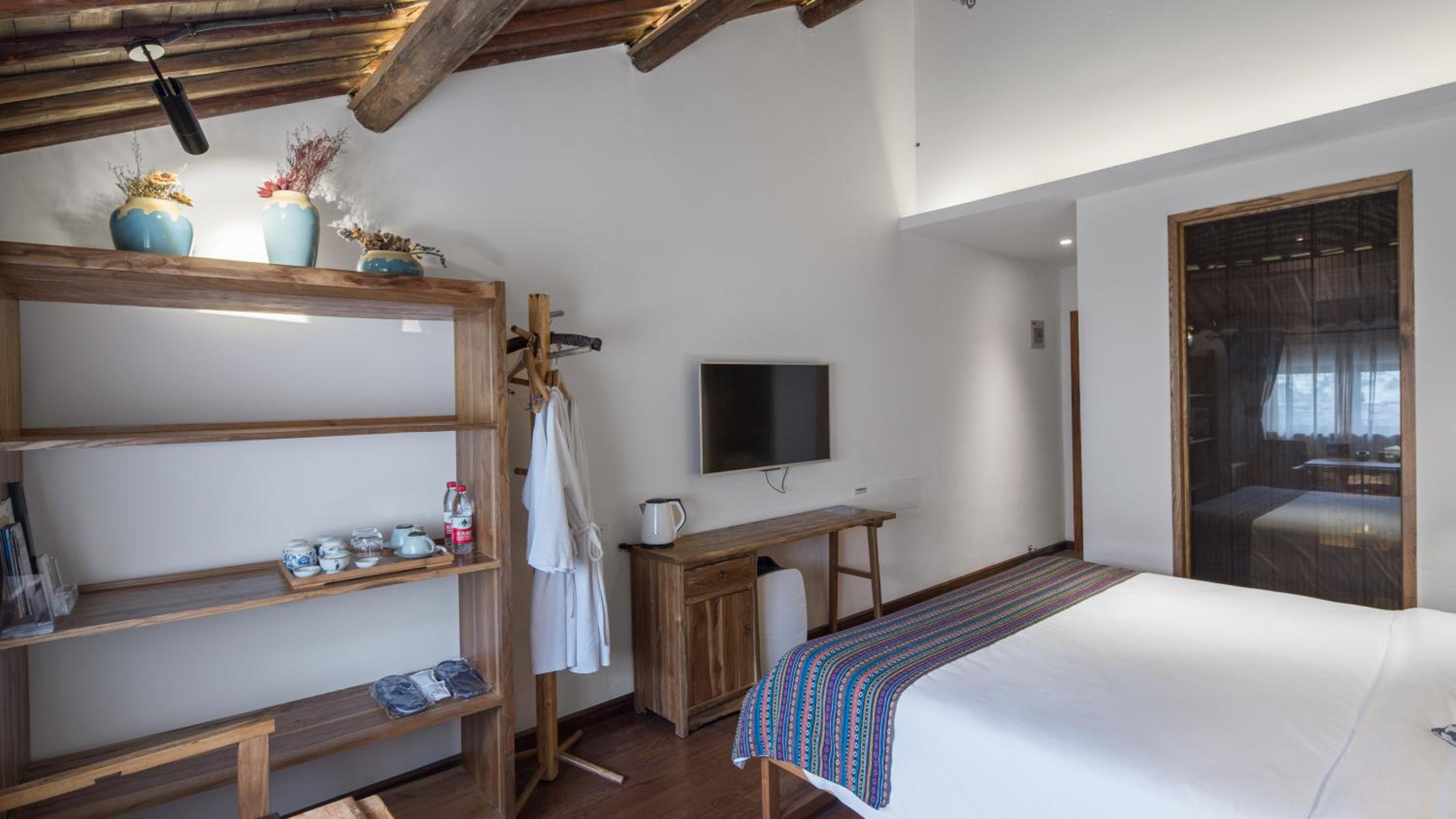 Floral Hotel · Yuexiang Inn Wuzhen
