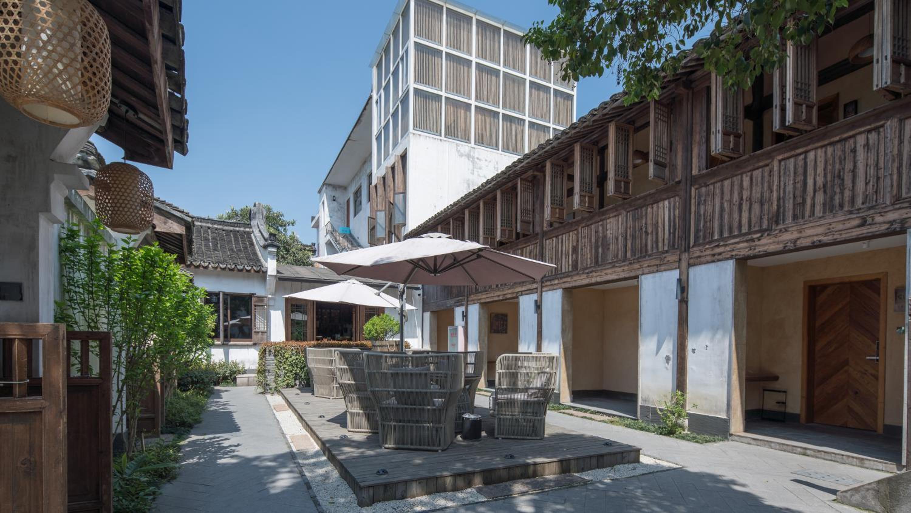 Floral Hotel · Yuexiang Inn Wuzhen