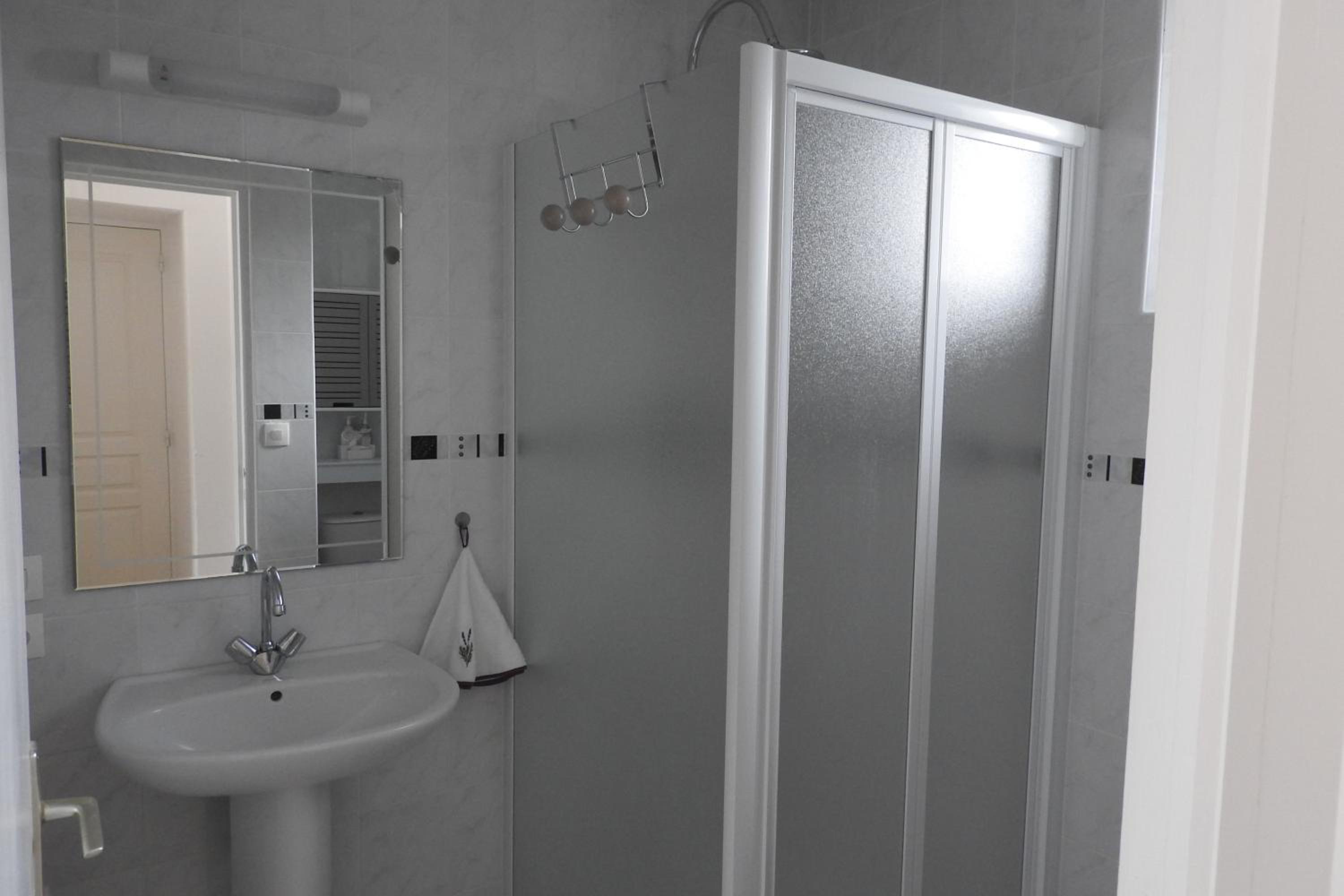 Chambres d'Hotes Elvire et Laurent Barbey view 4