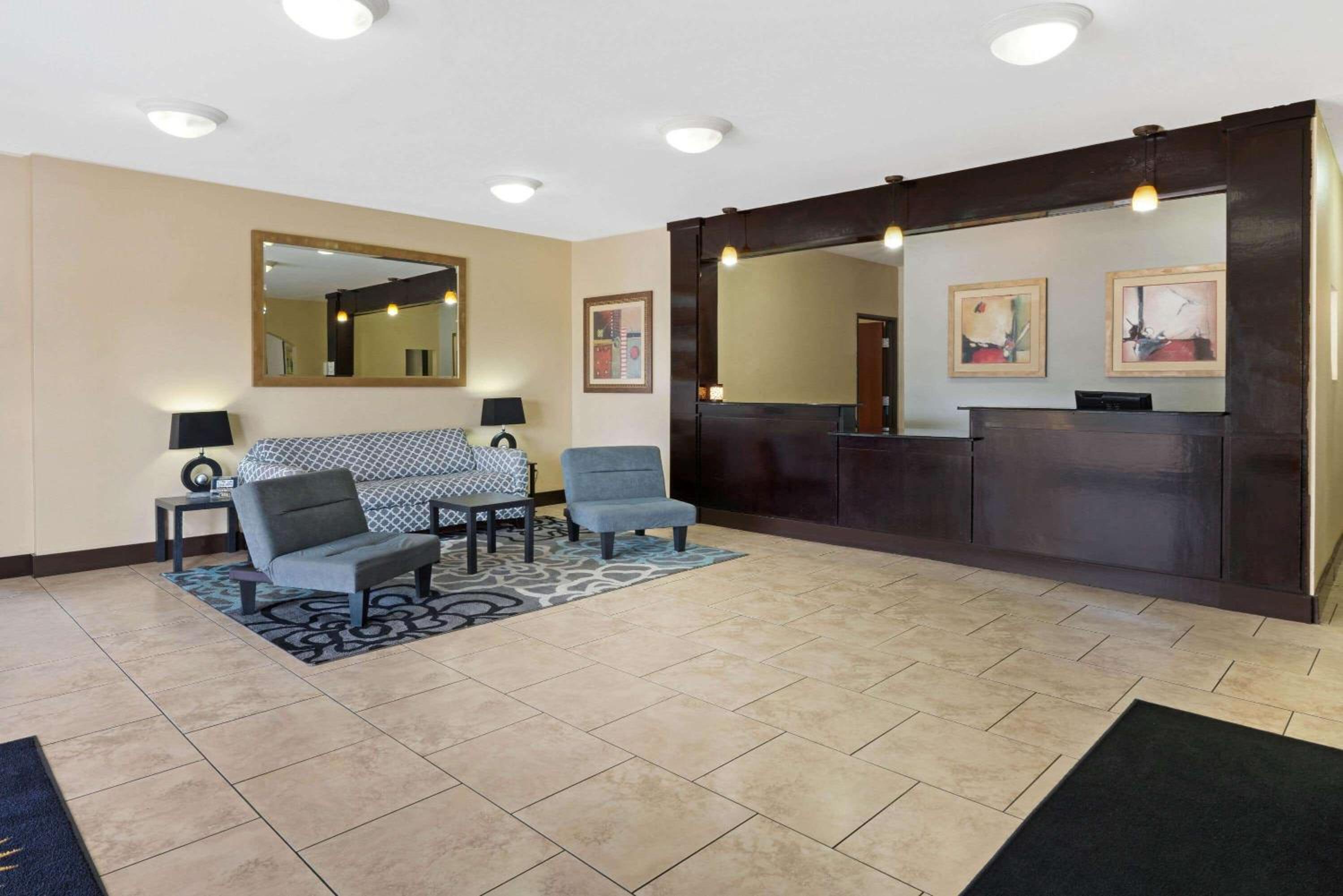 Morgan City Vacations - La Quinta by Wyndham Morgan City - Property Image 32