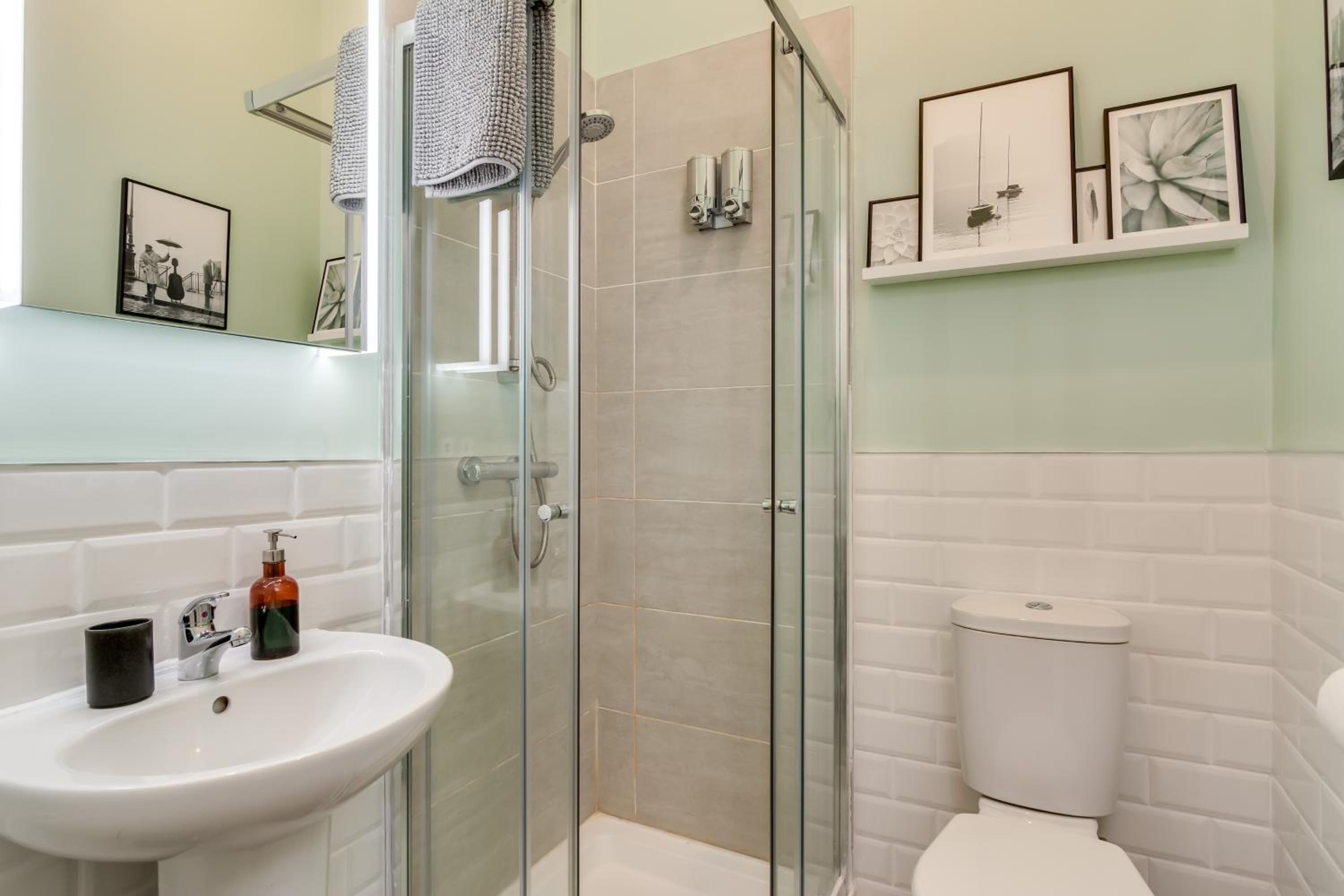 Belfast Vacations - Wellington Park Boutique Apartments - Property Image 8