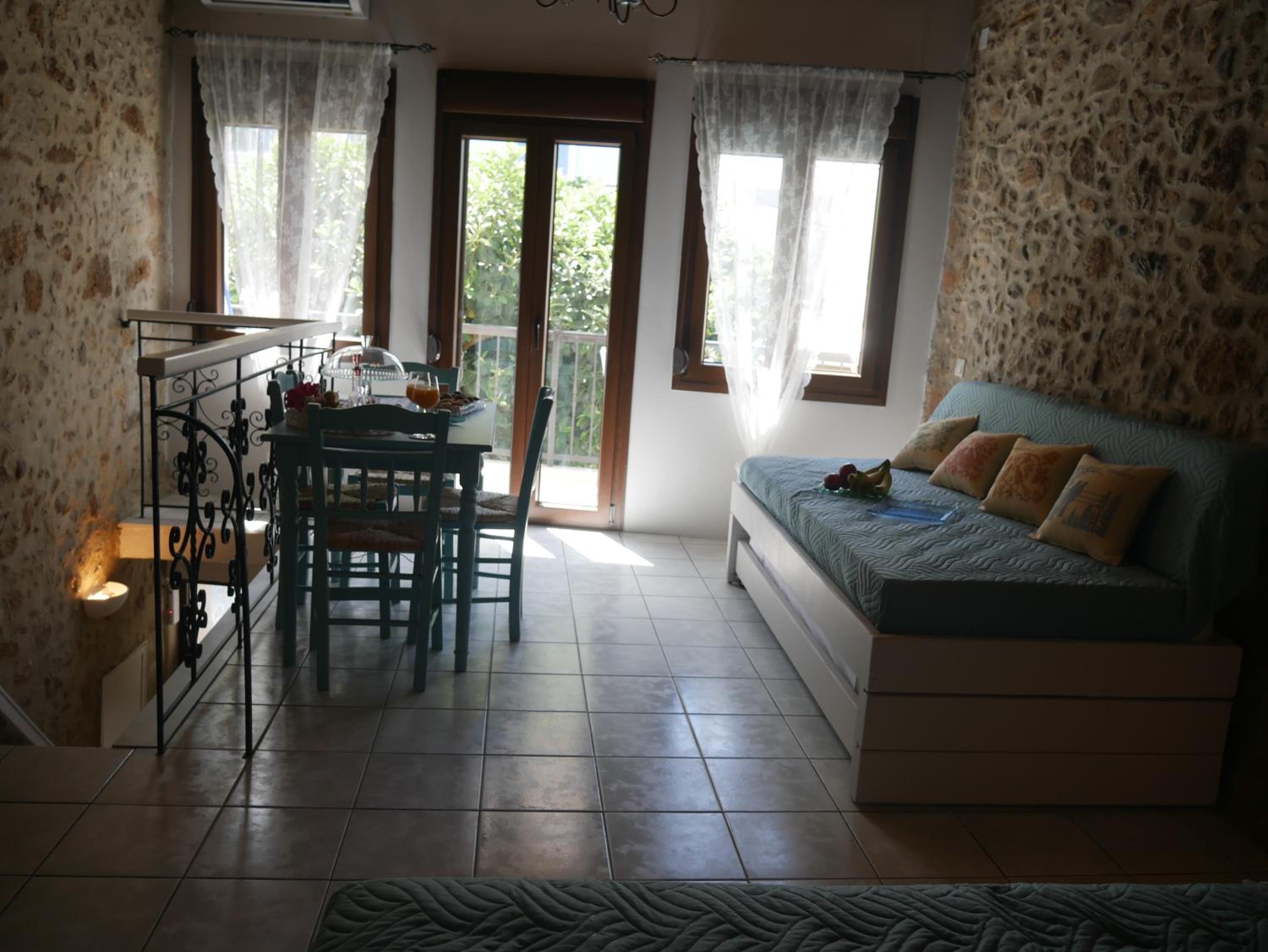 Agalide photo 3