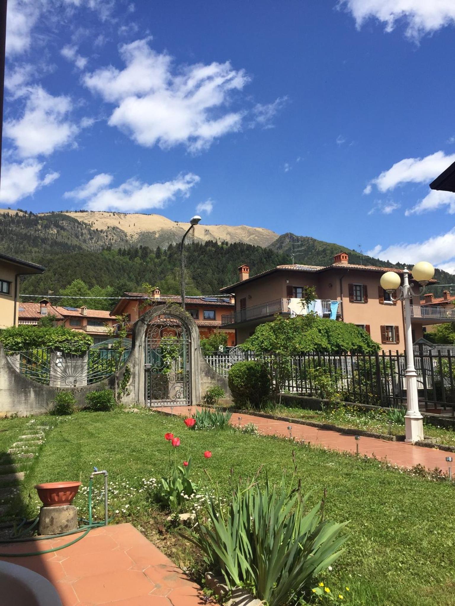 Villa Romeo - Acero Rosso view 3