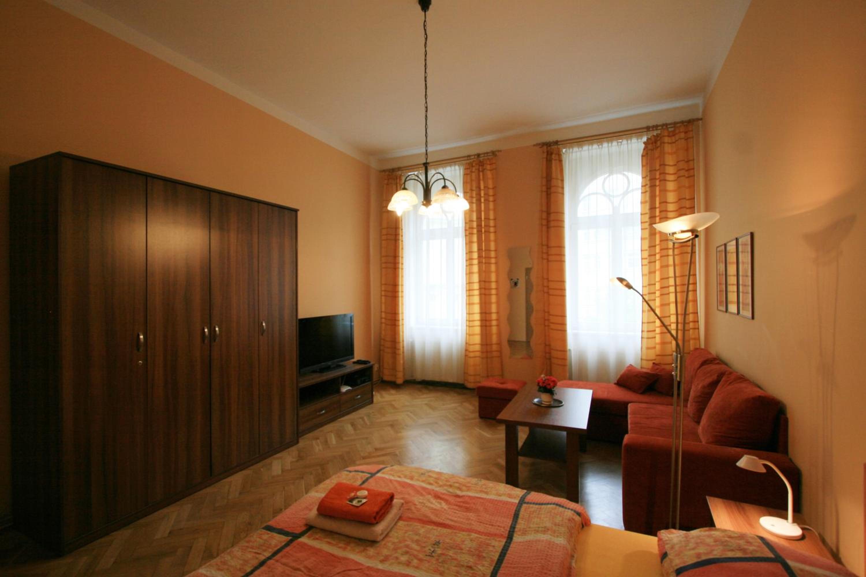 Apartment No. 19 Jaltská 3 view 3