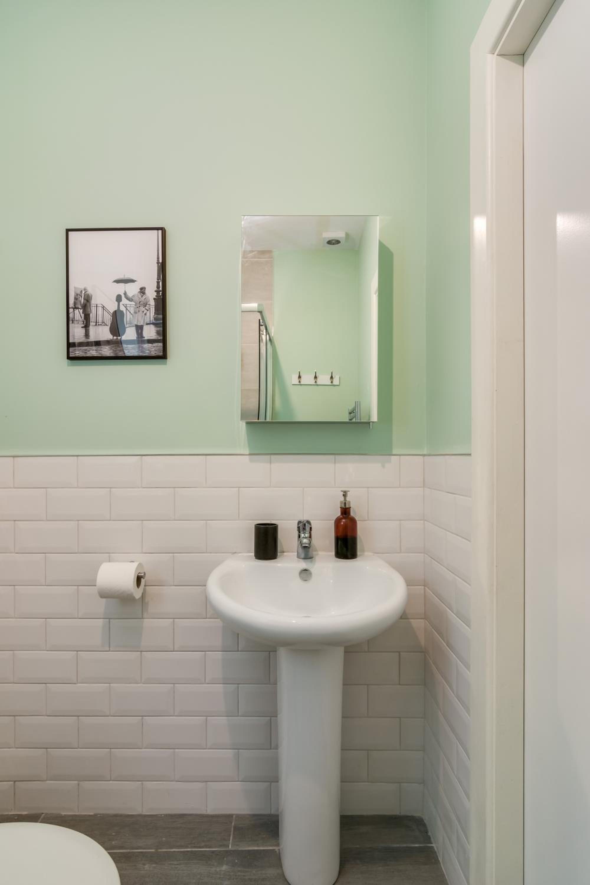 Belfast Vacations - Wellington Park Boutique Apartments - Property Image 9