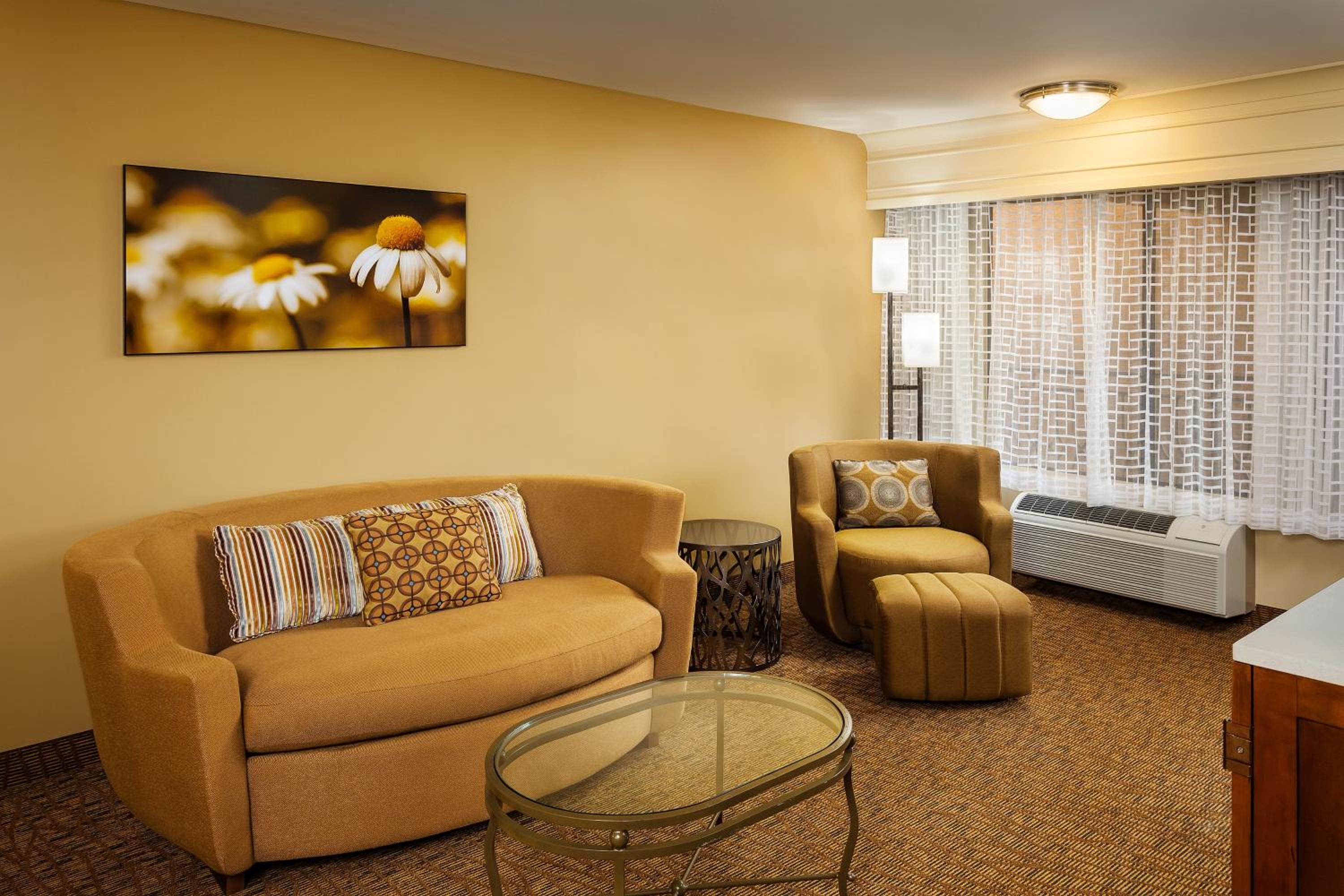 Holiday Inn Express Simi Valley, an IHG Hotel - Property Image 19