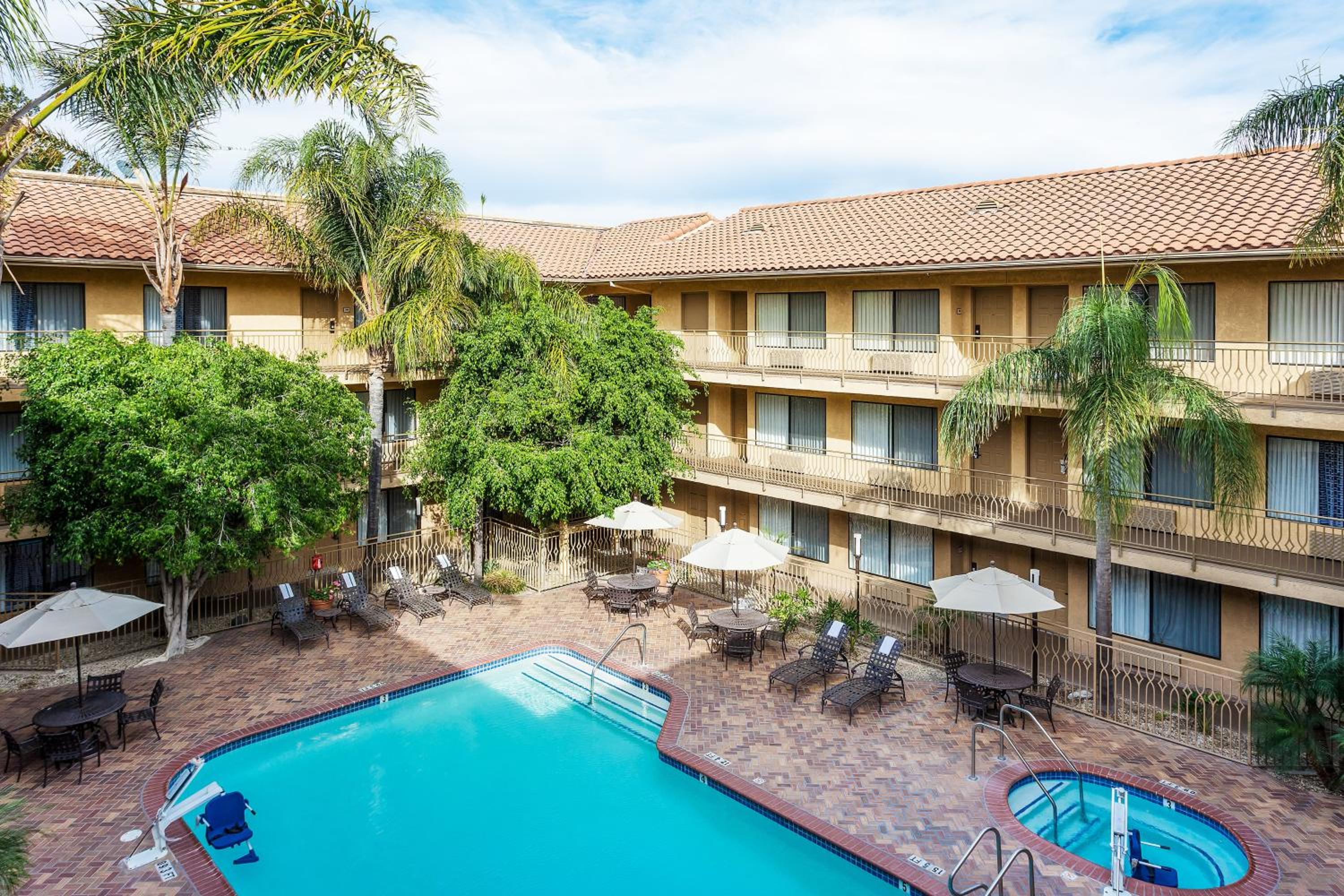 Holiday Inn Express Simi Valley, an IHG Hotel - Property Image 27
