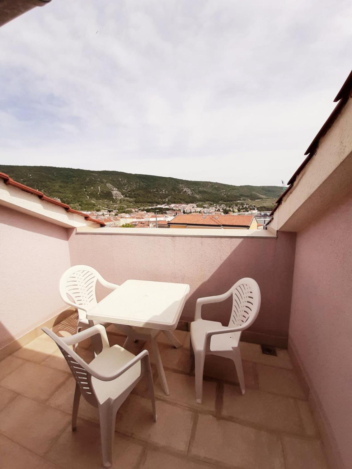 Apartments Izabela Mužić-Fornarić Cres view 5