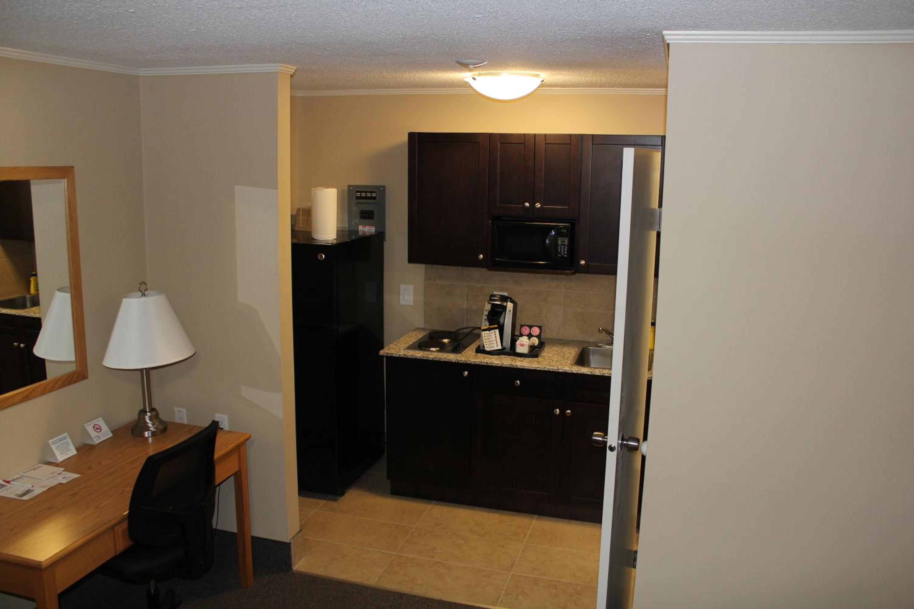 Best Maple Inn - Drayton Valley, photo 20