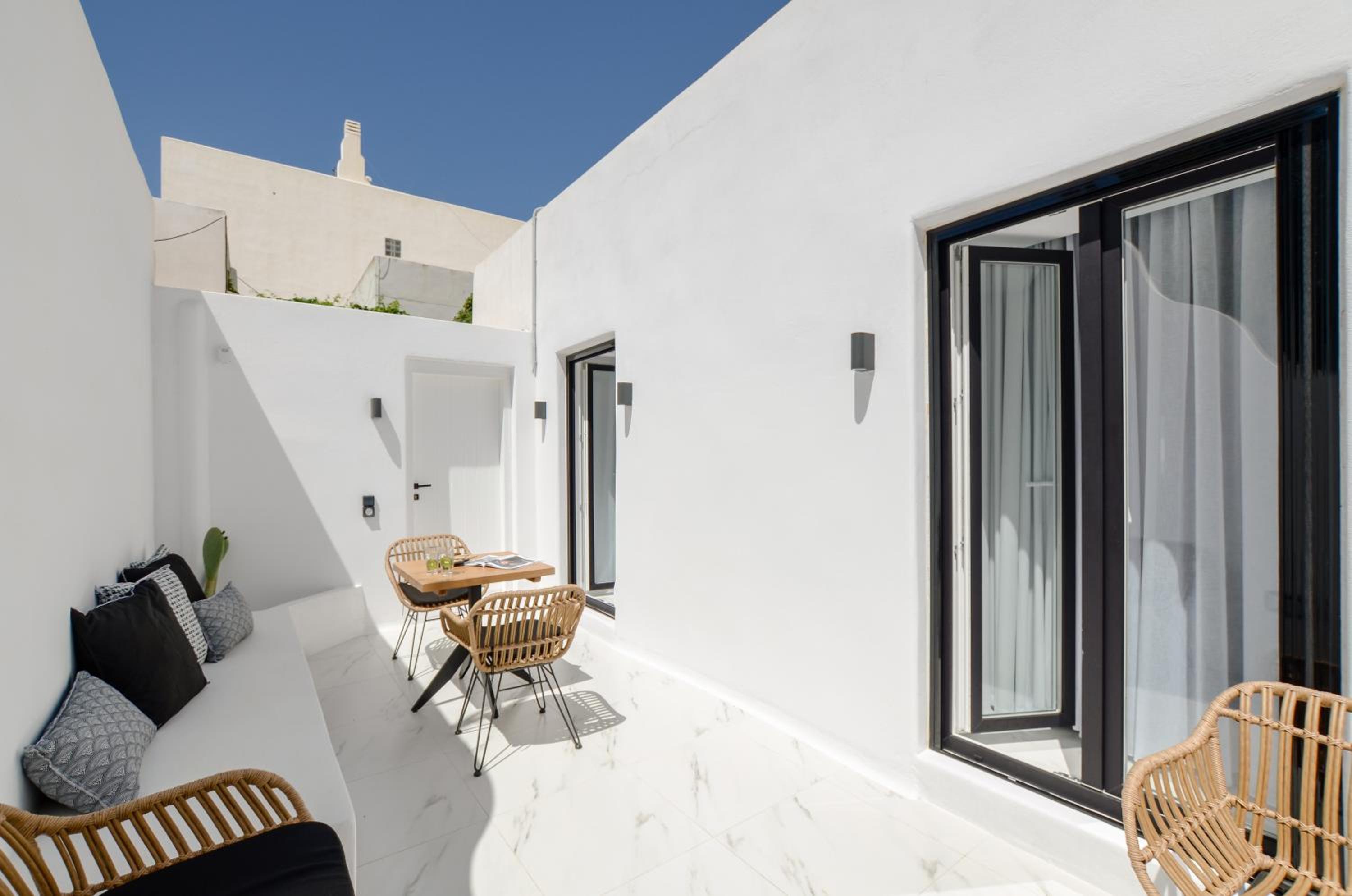 Diadema Apartments in the Town view 4