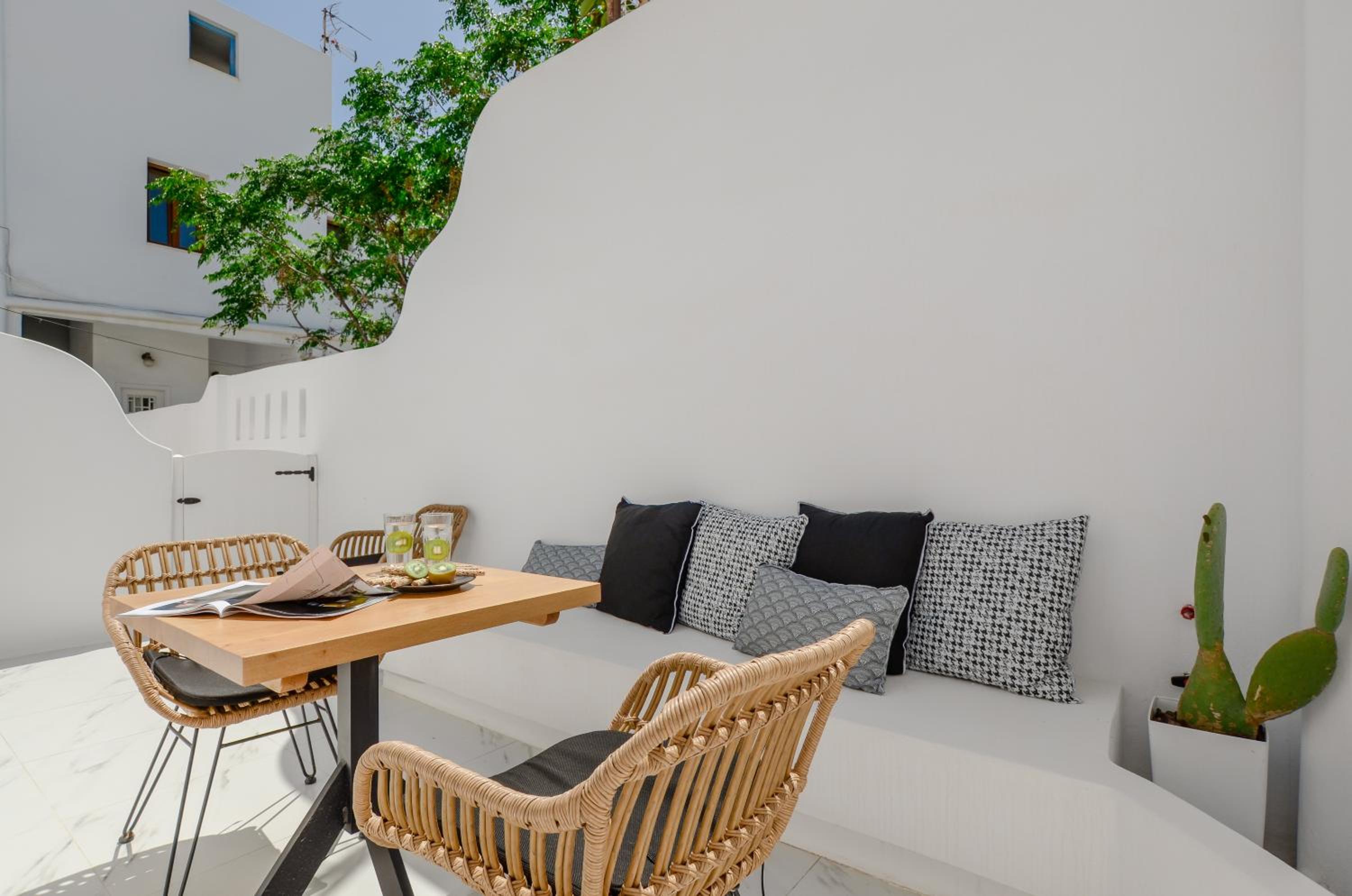 Diadema Apartments in the Town view 2