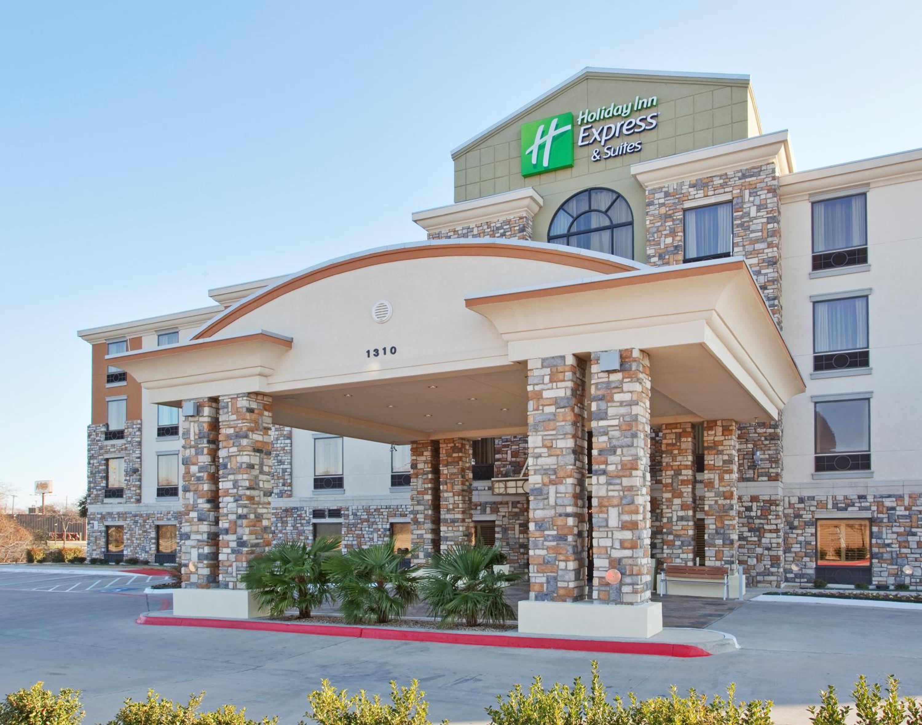 Hotel Holiday Inn Express Hotel & Suites Dallas South - DeSoto, an IHG Hotel - Image 1