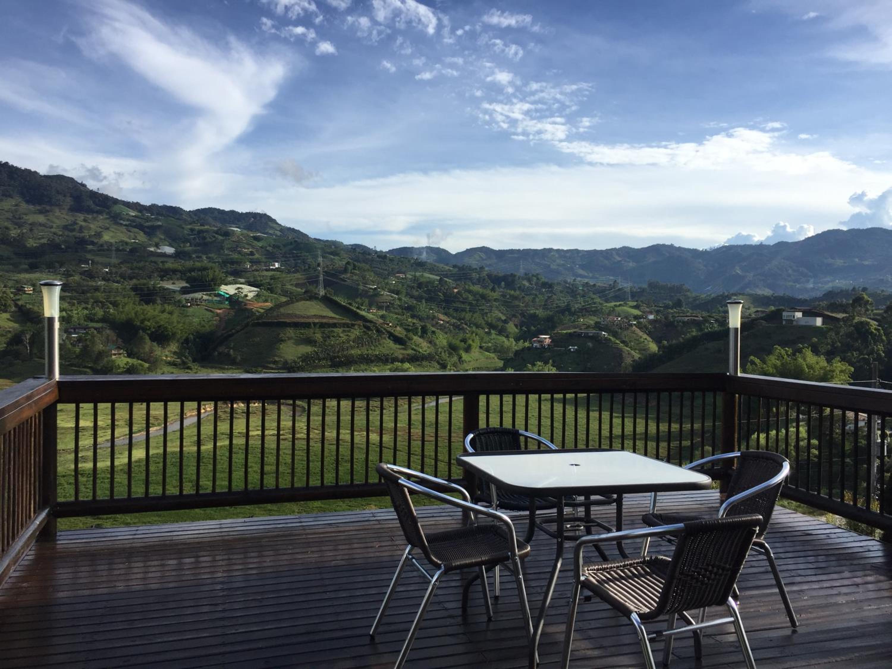 CASA CAMPESTRE MONTECARLO Guatapé- desayuno a pareja