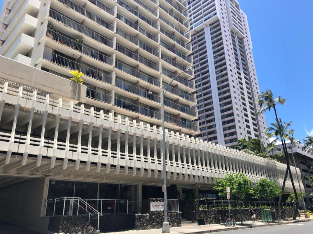 High Floor Marine Surf #2106 - Parking Included