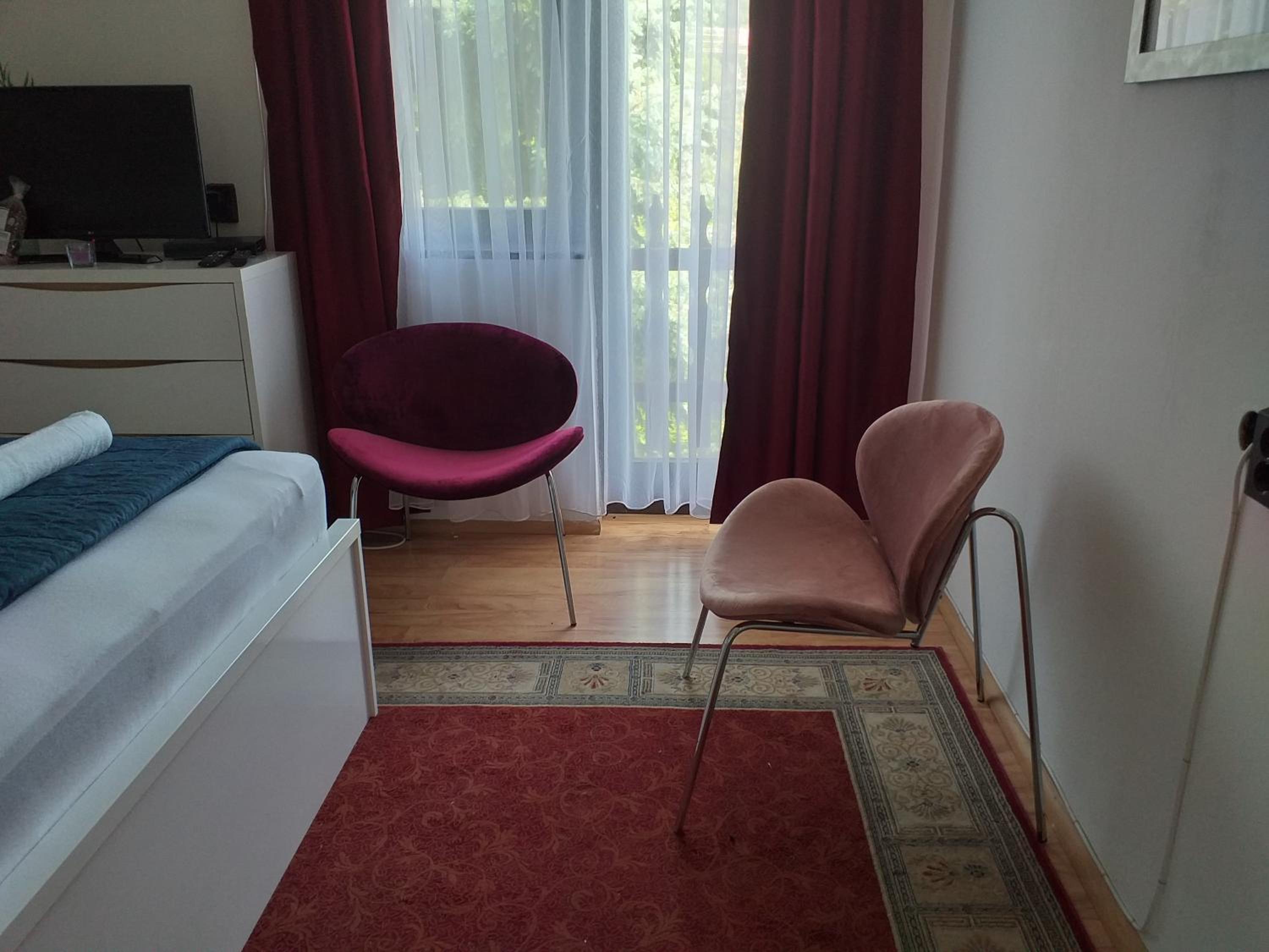 ART INN APARTMANHÁZ BALATON-GYENESDIÁS