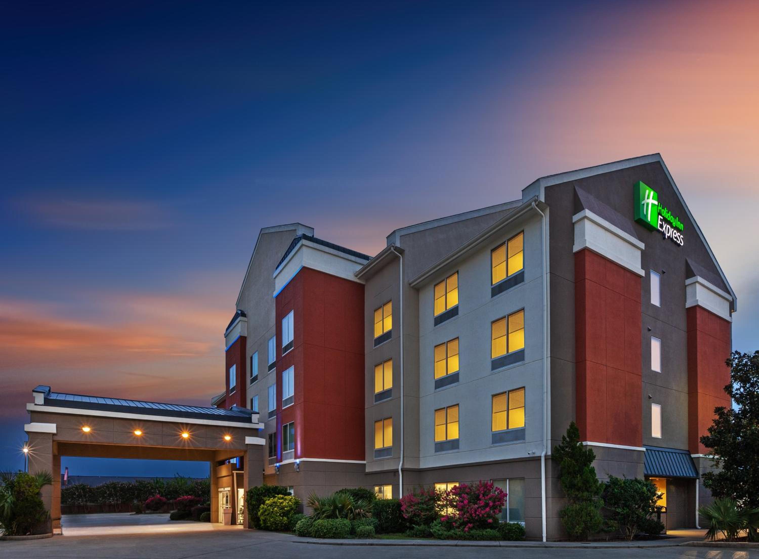 Hotel Holiday Inn Express New Orleans East, an IHG Hotel - Image 1
