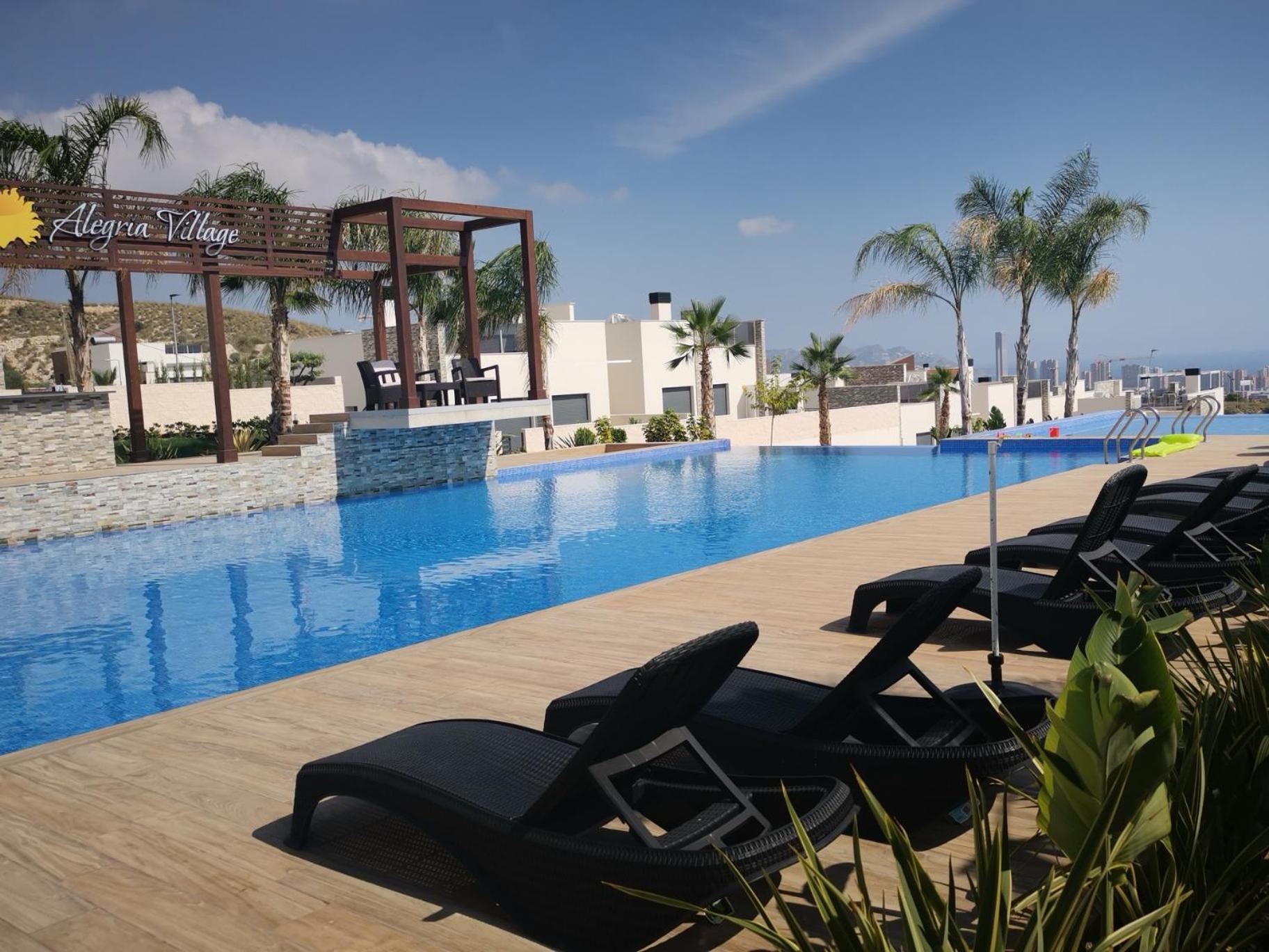 Hotel Penthouse Avocado with sea view - Image 1