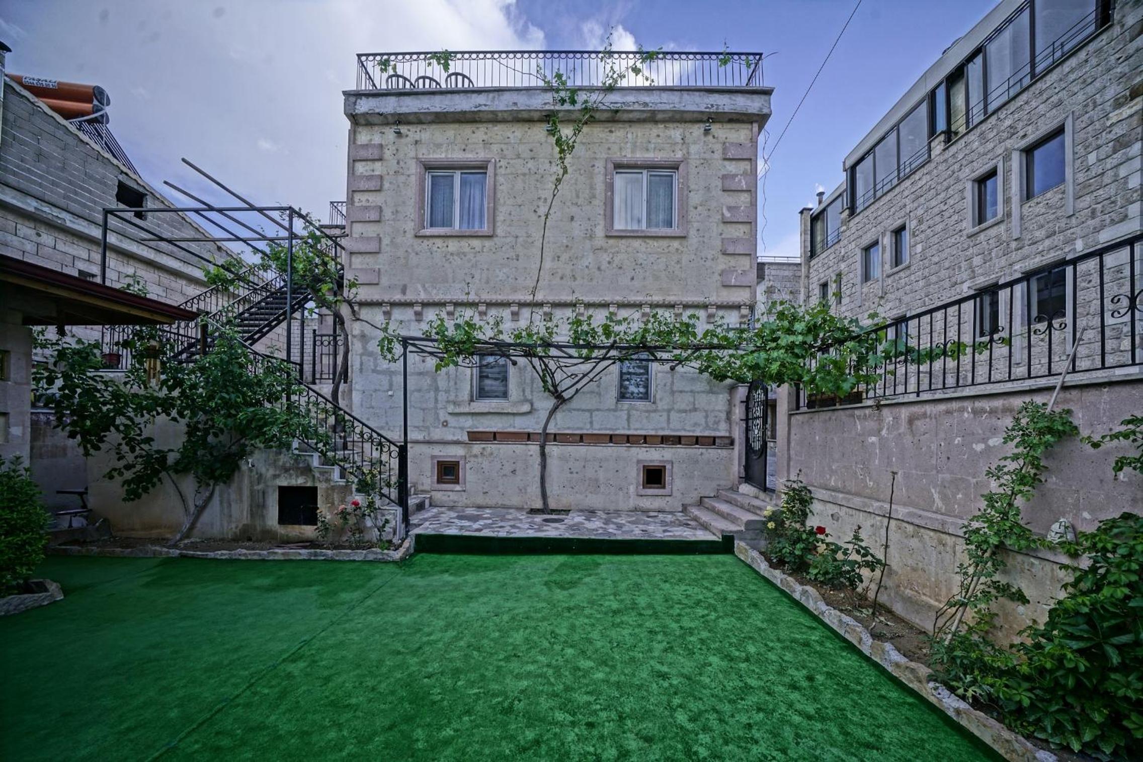 Epoch Stone House - Image 46